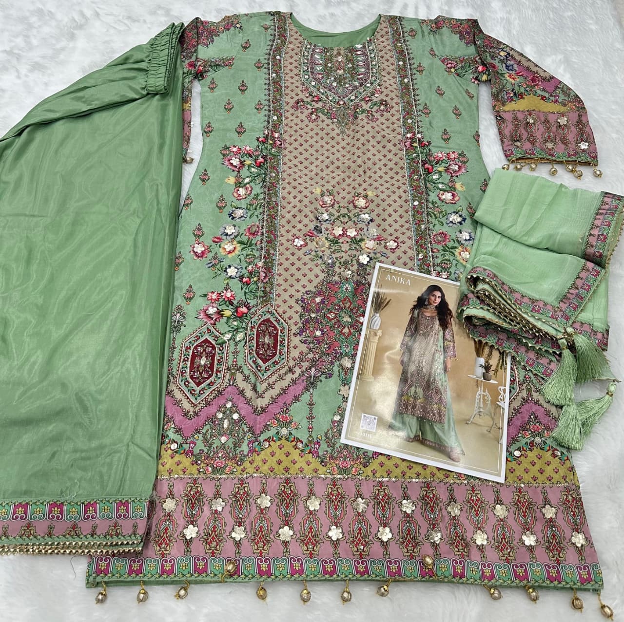 Aarshi Fashions Green Heavy Crepe Digital Print Palazzo Suits - Image 3