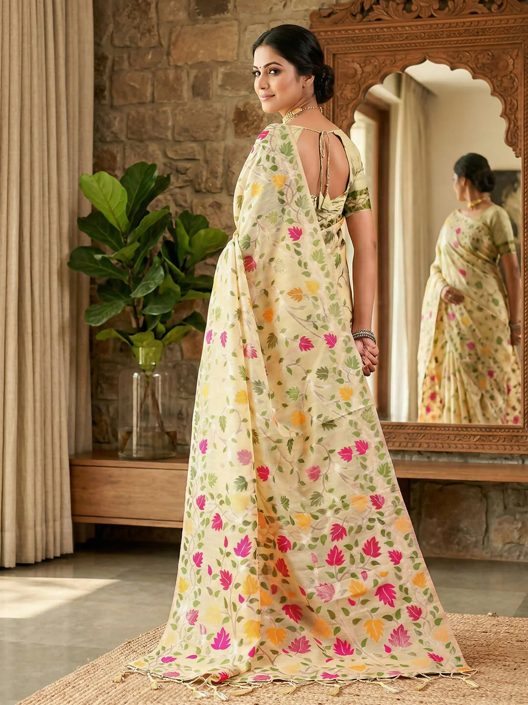 Astita Cream Linen Cotton Saree - Image 3