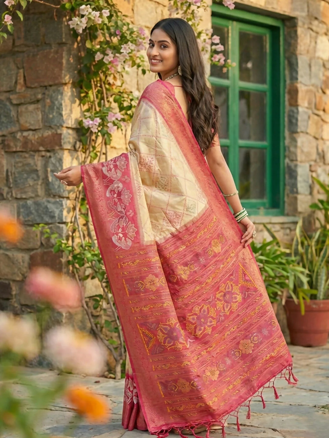 Astita Cream Pochampally Silk Saree - Image 4