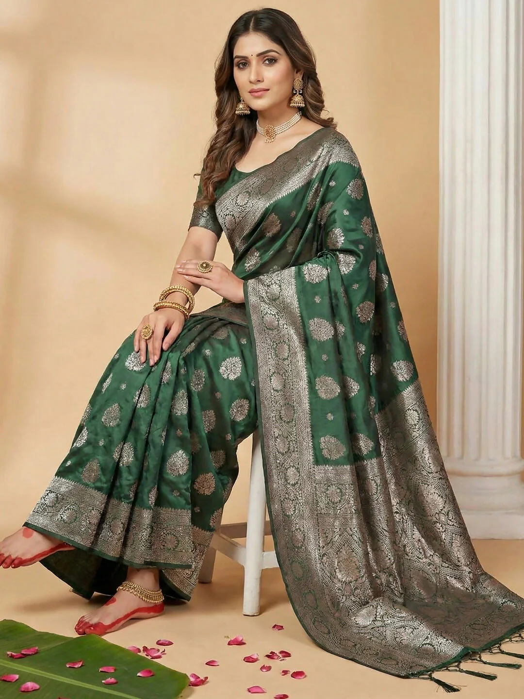 Astita Dark Green Silk Blend Saree - Image 2
