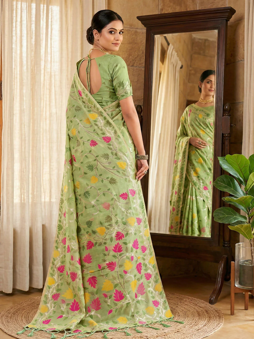 Astita Green Linen Cotton Saree - Image 3