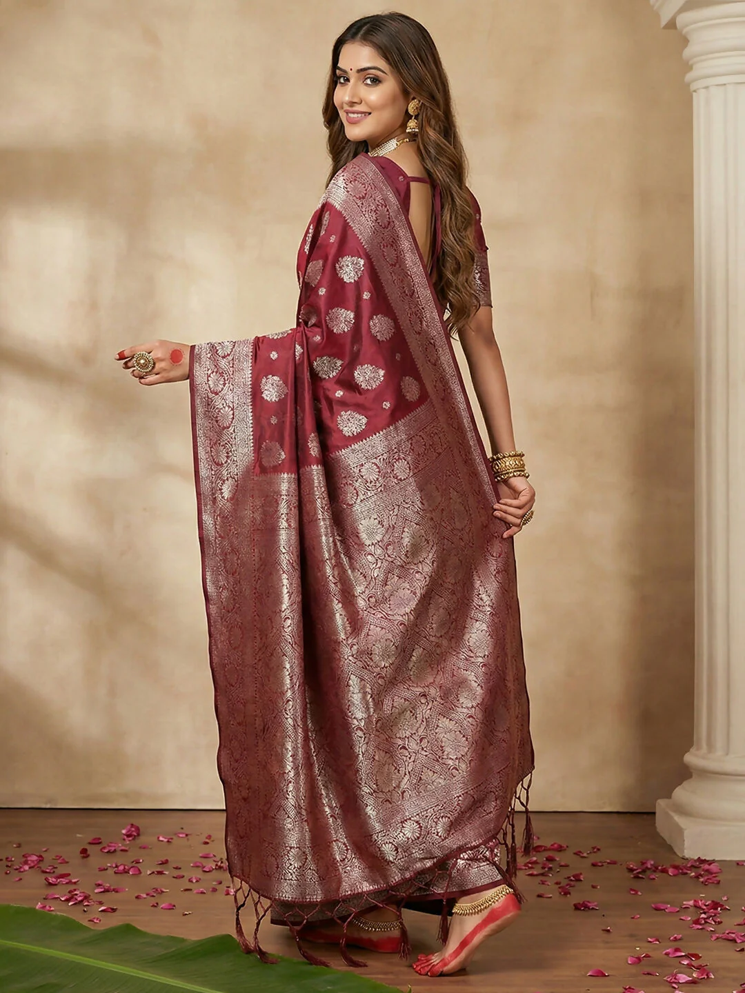Astita Maroon Silk Blend Saree - Image 3