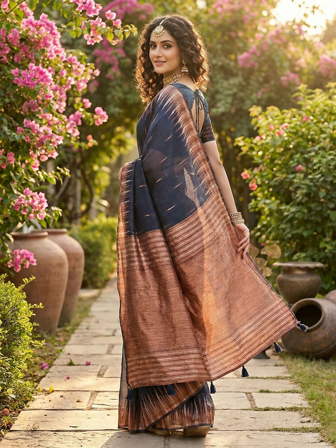 Astita Navy Blue Linen Cotton Saree - Image 3