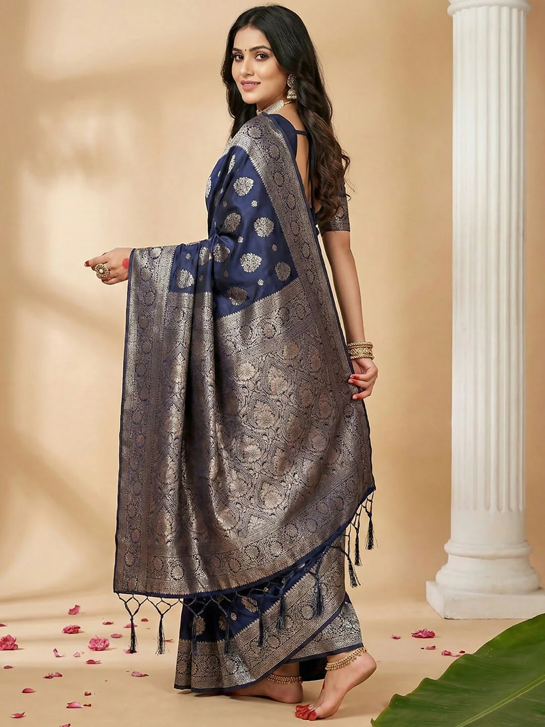 Astita Navy Blue Silk Blend Saree - Image 3