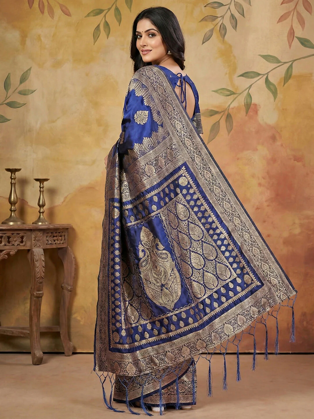 Astita Navy Blue Silk Blend Saree - Image 3