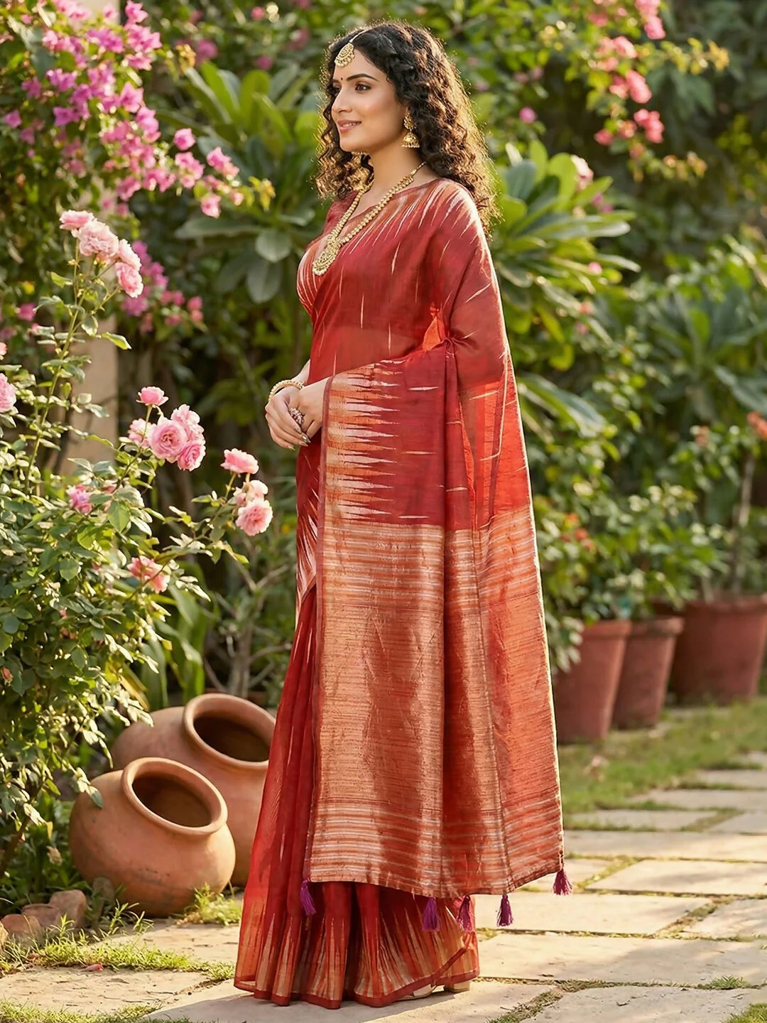 Astita Red Linen Cotton Saree - Image 2
