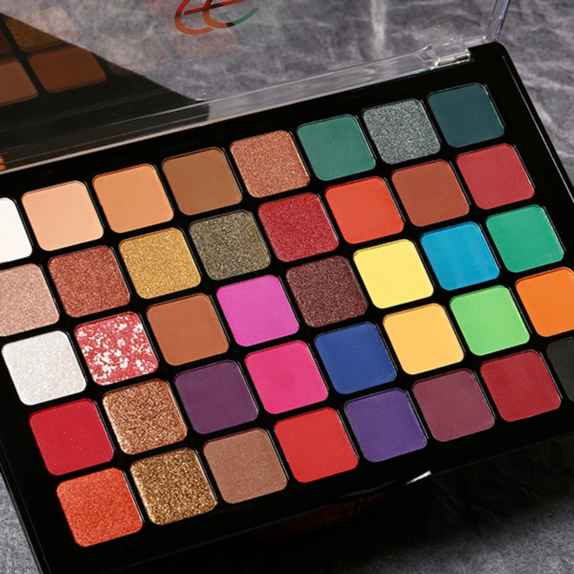 Europe Girl 40 Colour Eyeshadow Palette - Cool Tone - Image 3