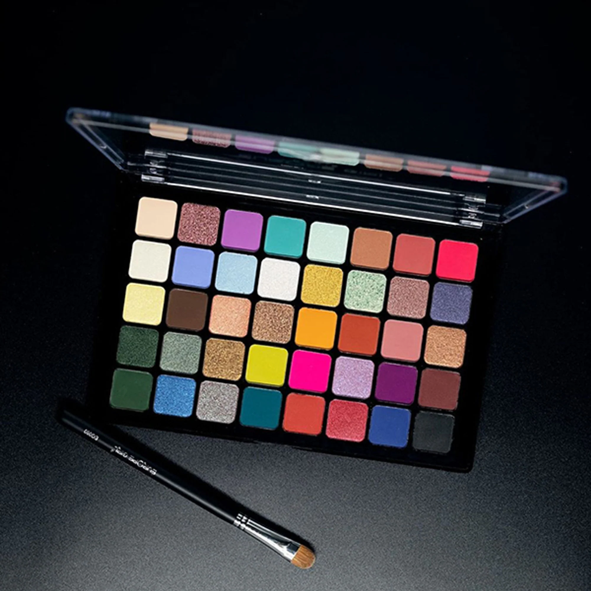 Europe Girl 40 Colour Eyeshadow Palette - Vibrant Tone - Image 5
