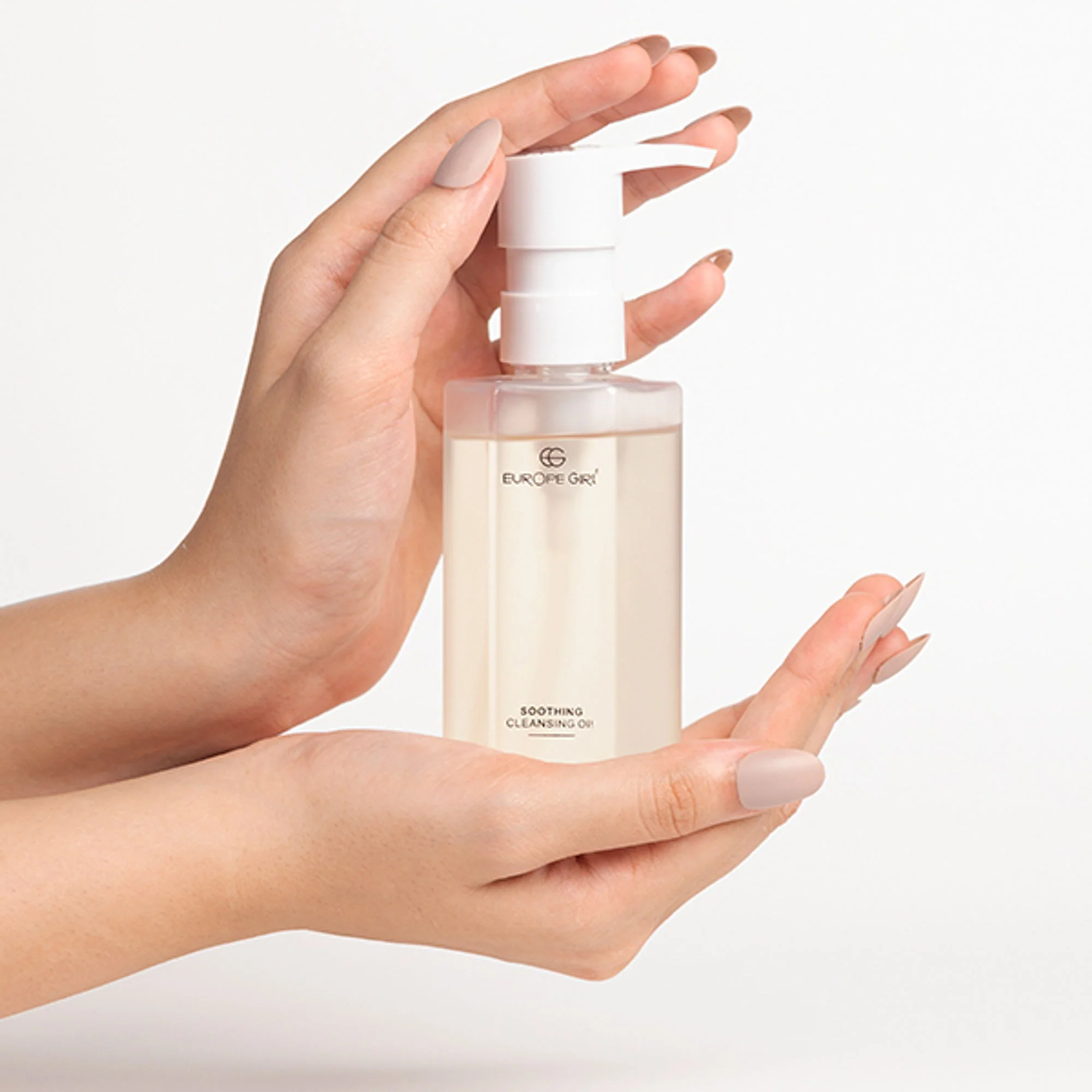 Europe Girl Cleansing Oil - Image 5
