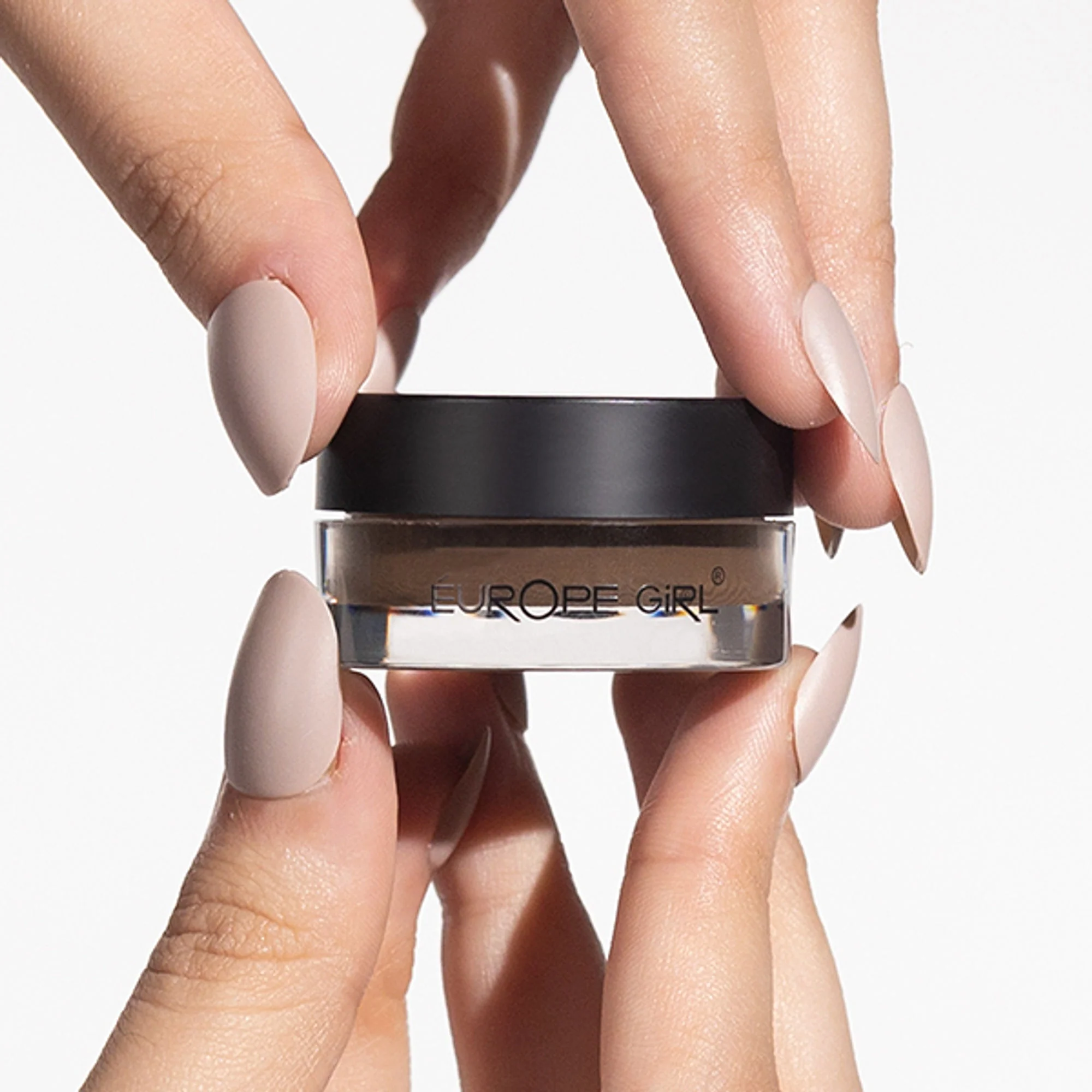 Europe Girl Dipbrow Pomade - Medium Brown - Image 4