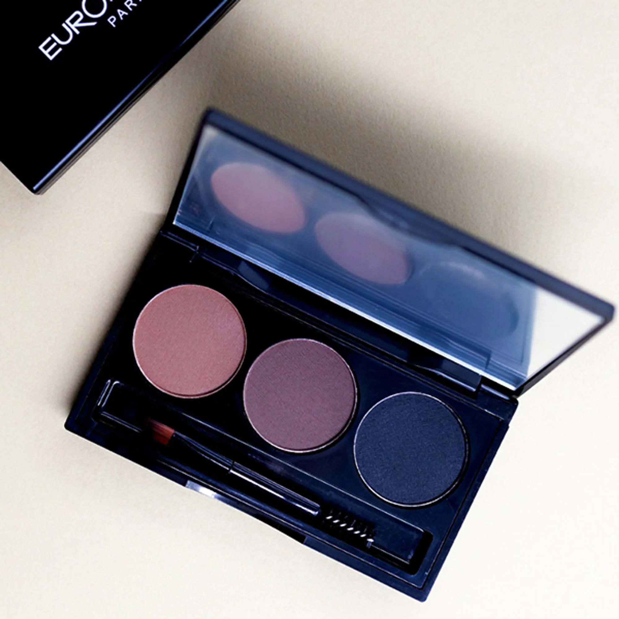 Europe Girl Eyebrow Palette - Image 4