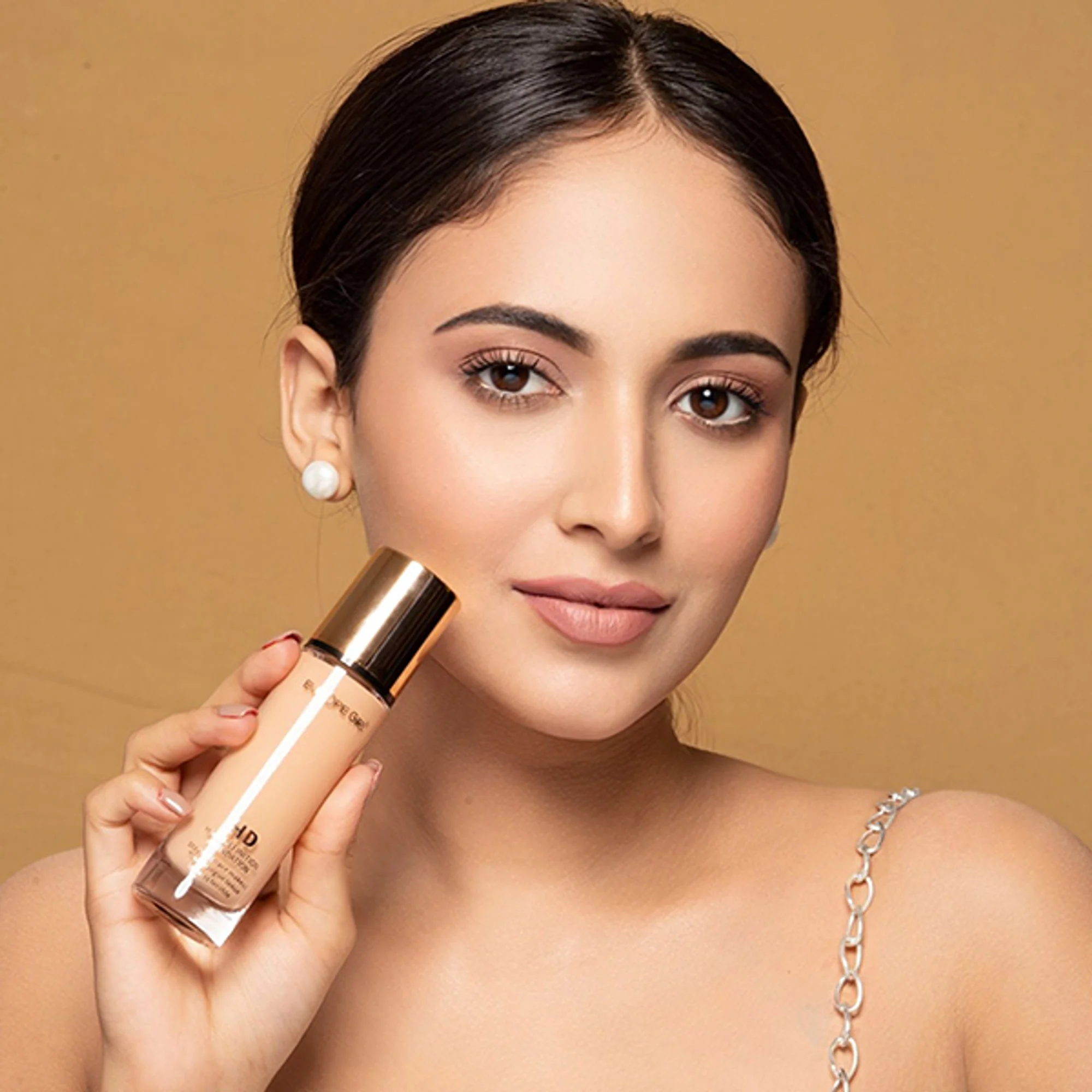 Europe Girl HD- High Coverage Foundation - 10 Light - Image 4