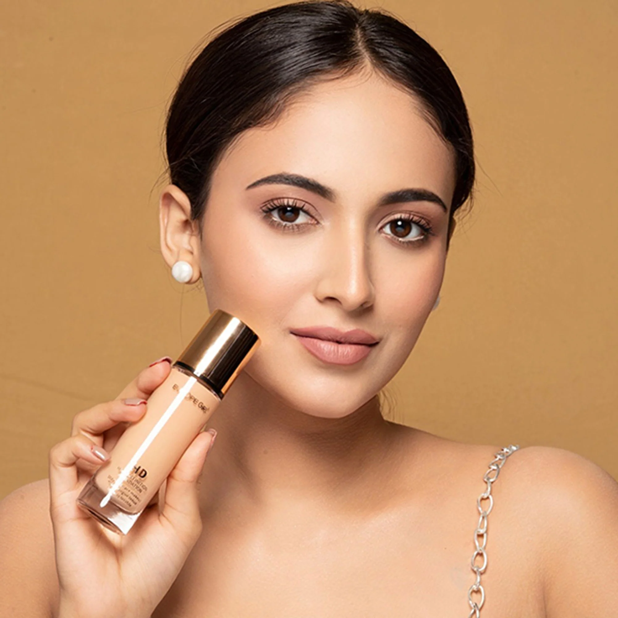 Europe Girl HD- High Coverage Foundation - 120 Tan - Image 4