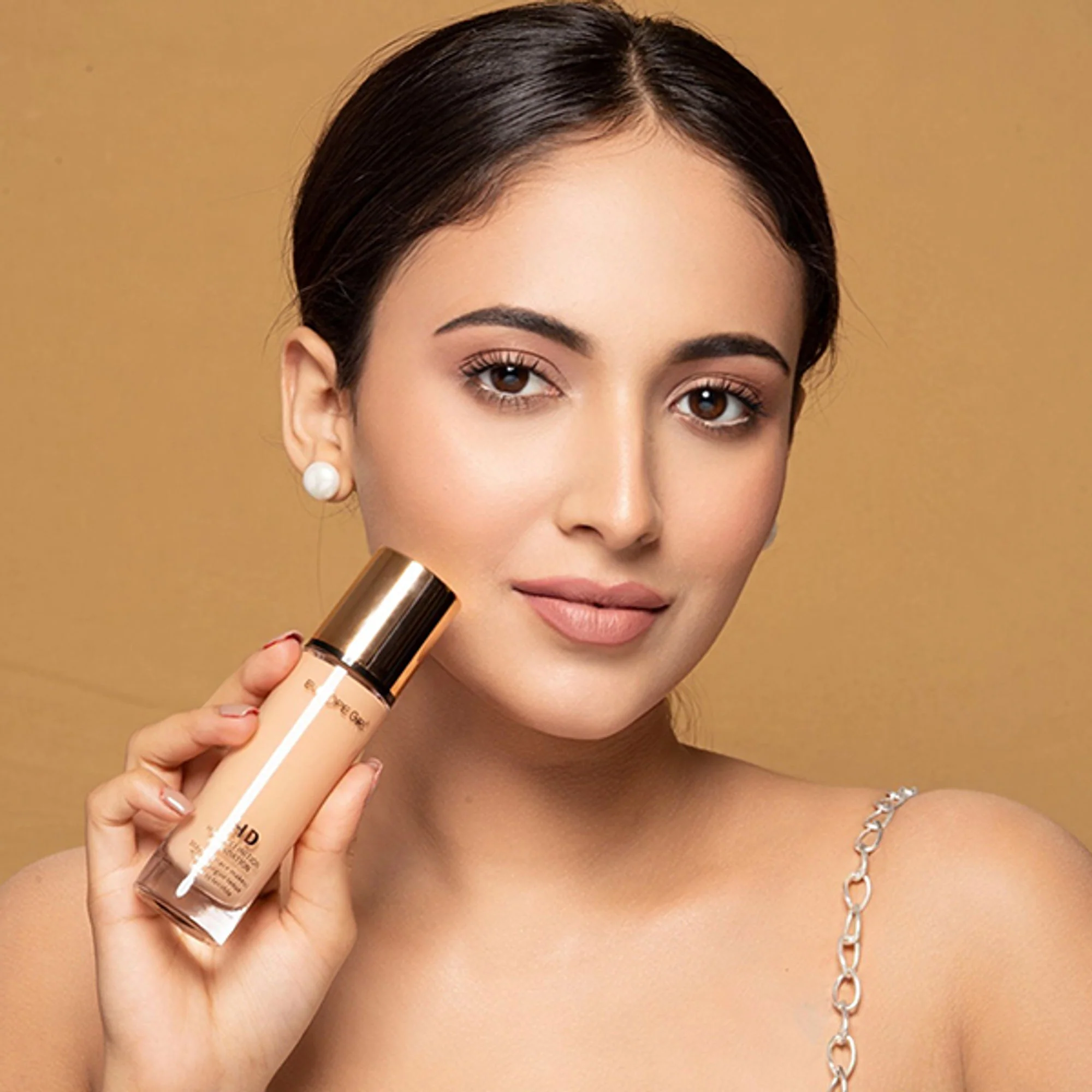 Europe Girl HD- High Coverage Foundation - 70 Medium - Image 4
