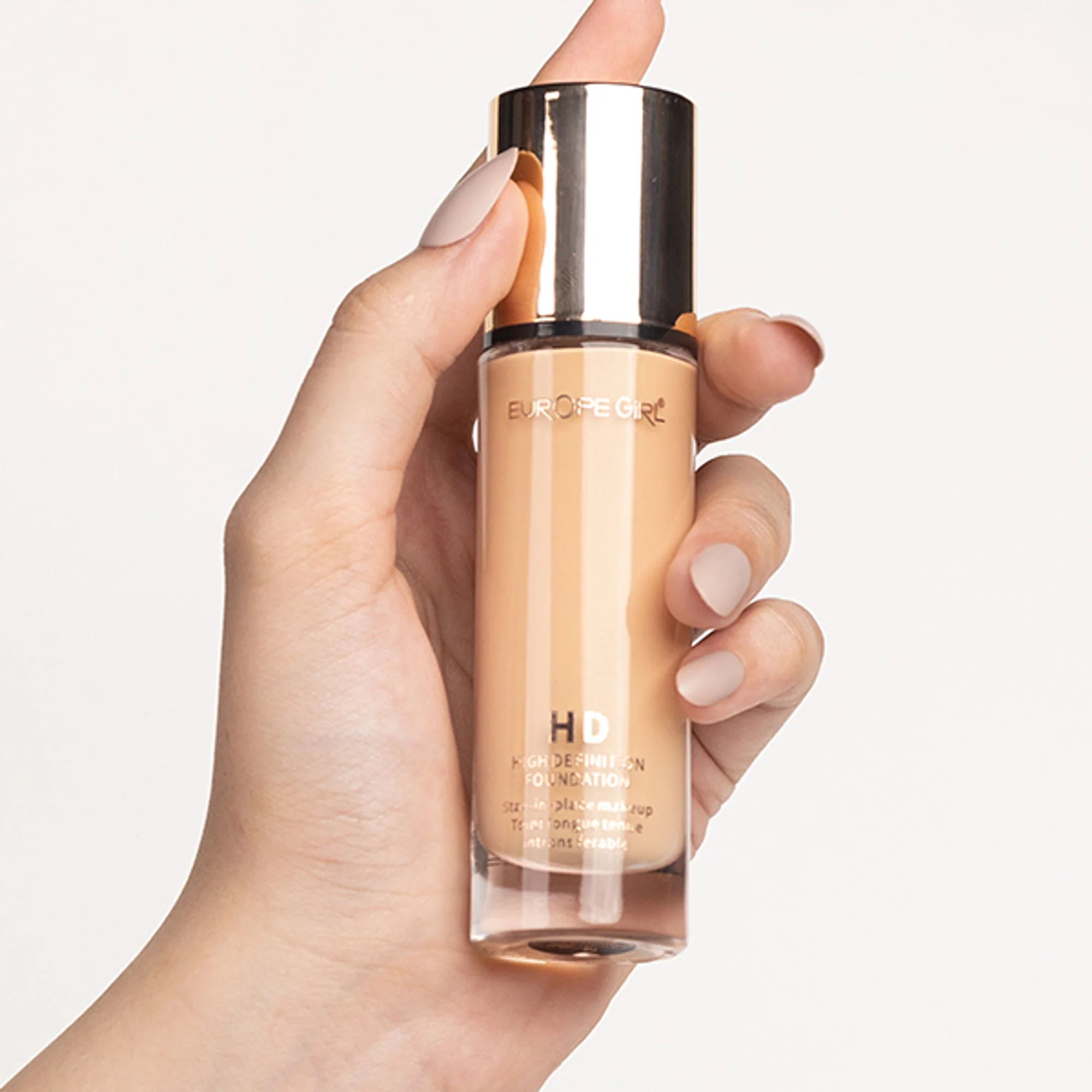 Europe Girl HD- High Coverage Foundation - 70 Medium - Image 5