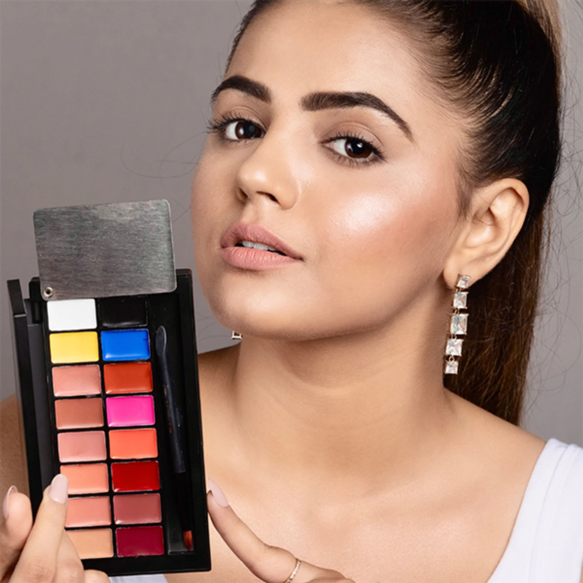 Europe Girl Kiss Me Lip Palette - Image 7