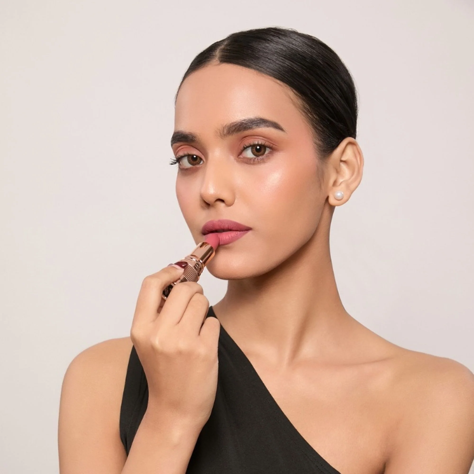 Europe Girl Silky Matte Lipstick - EG-05 Sorbet - Image 3