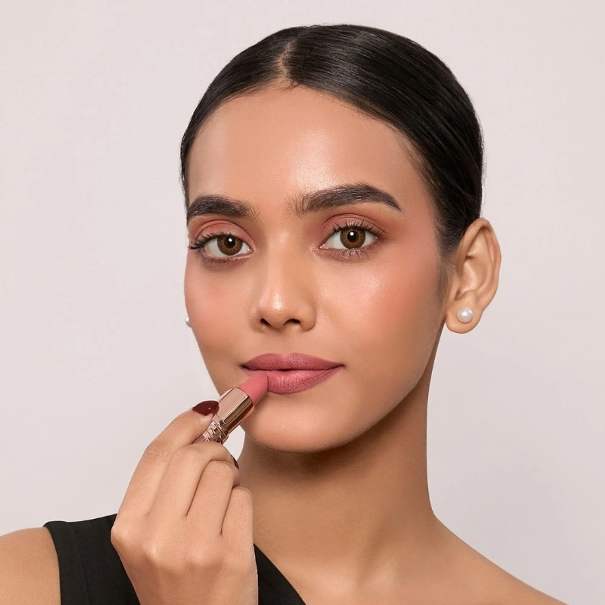Europe Girl Silky Matte Lipstick - EG-06 Peachy Nude - Image 3