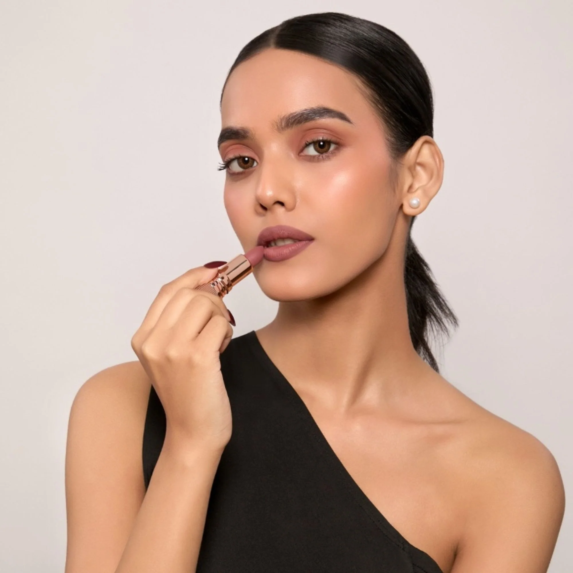 Europe Girl Silky Matte Lipstick - EG-12 Truffle - Image 3