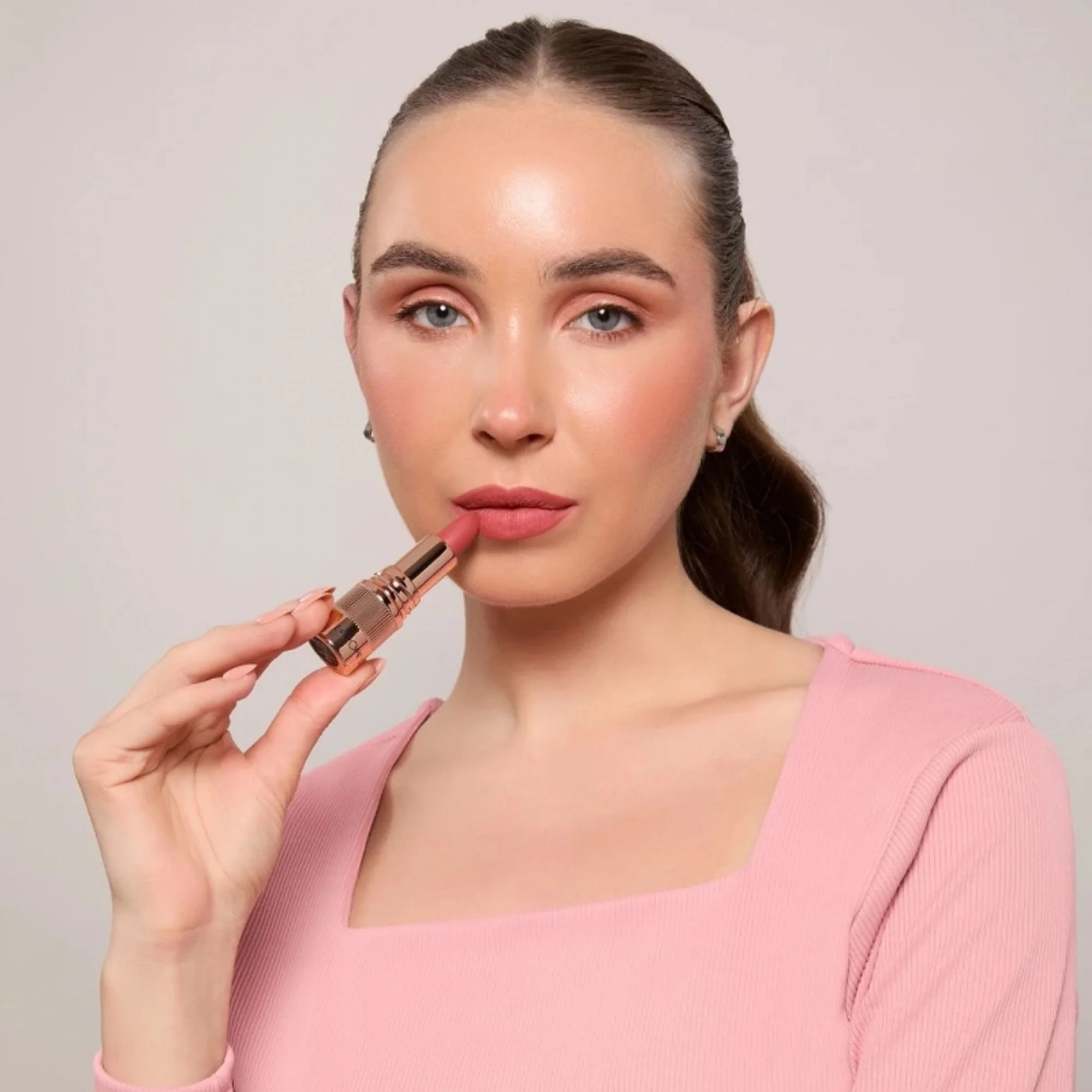 Europe Girl Silky Matte Lipstick - EG-16 Terracotta - Image 3