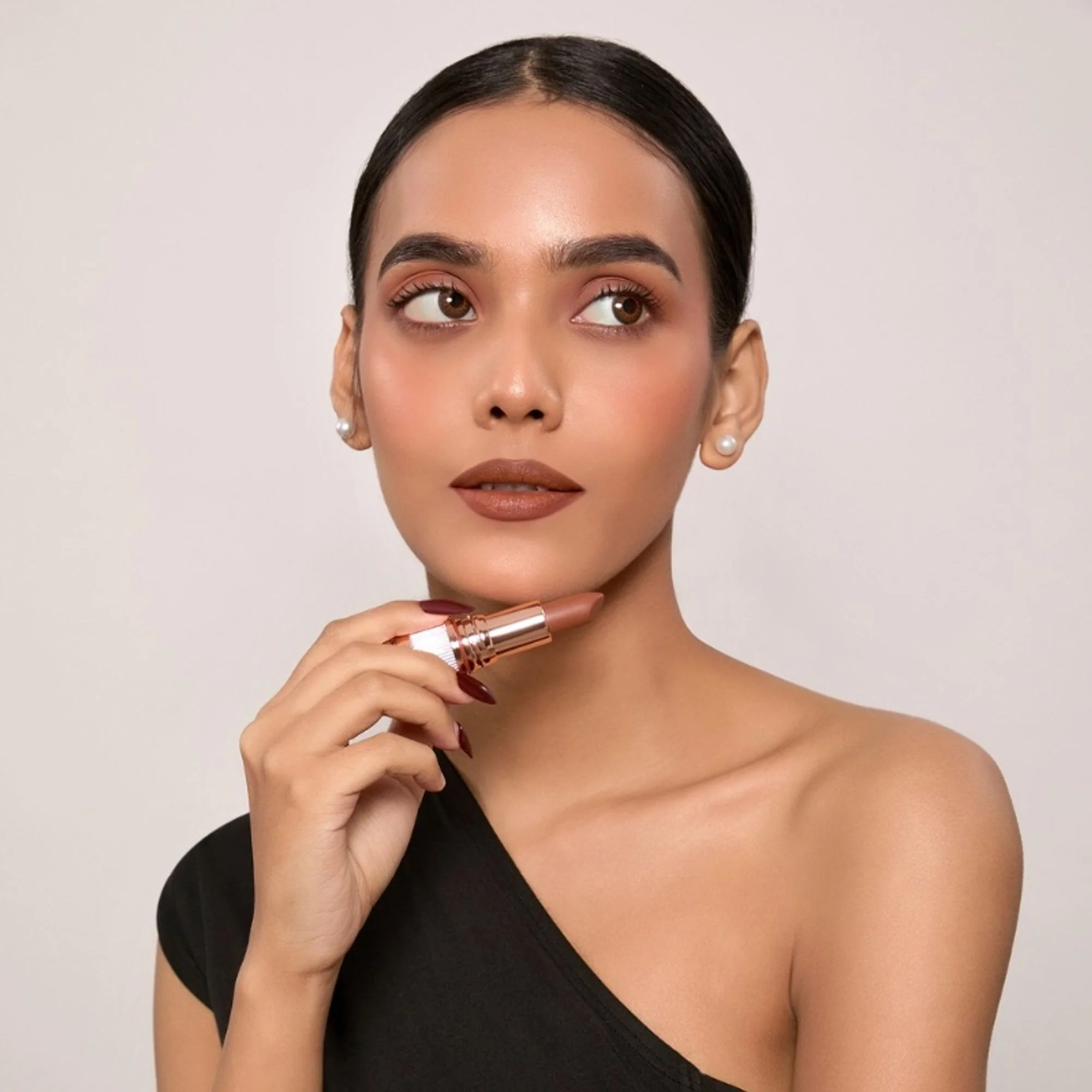 Europe Girl Silky Matte Lipstick - EG-17 Espresso - Image 3