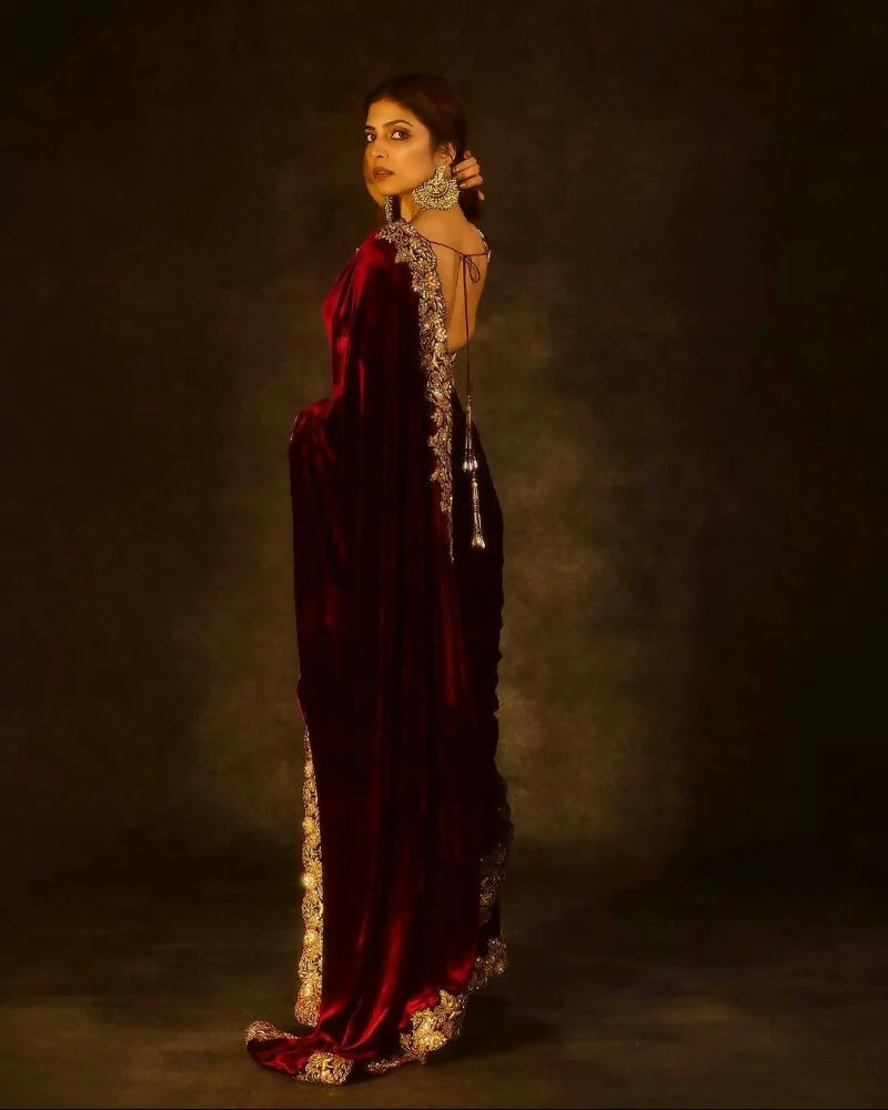 Joban Fashion Maroon 9000 Velvet Party Wear Sarees - Image 4