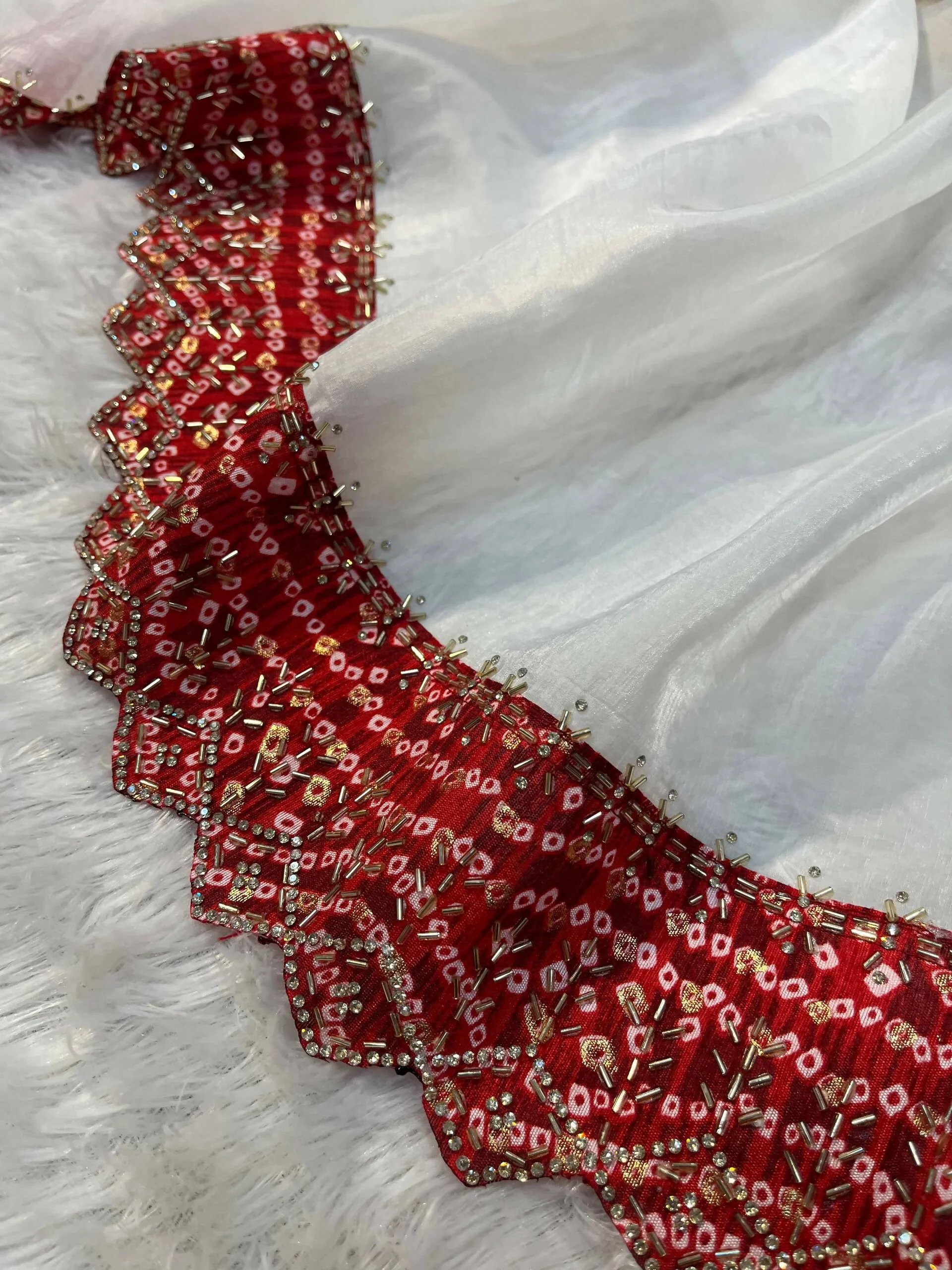 Joban Fashion White Tissue Gold Crush Party Wear Sarees - Image 4