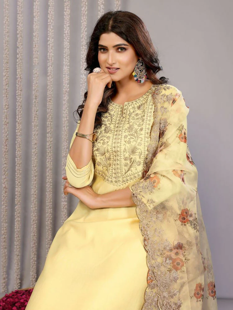 Joban Fashion Women Pale Yellow Roman Embroidery Stitched Kurta Set - Image 2