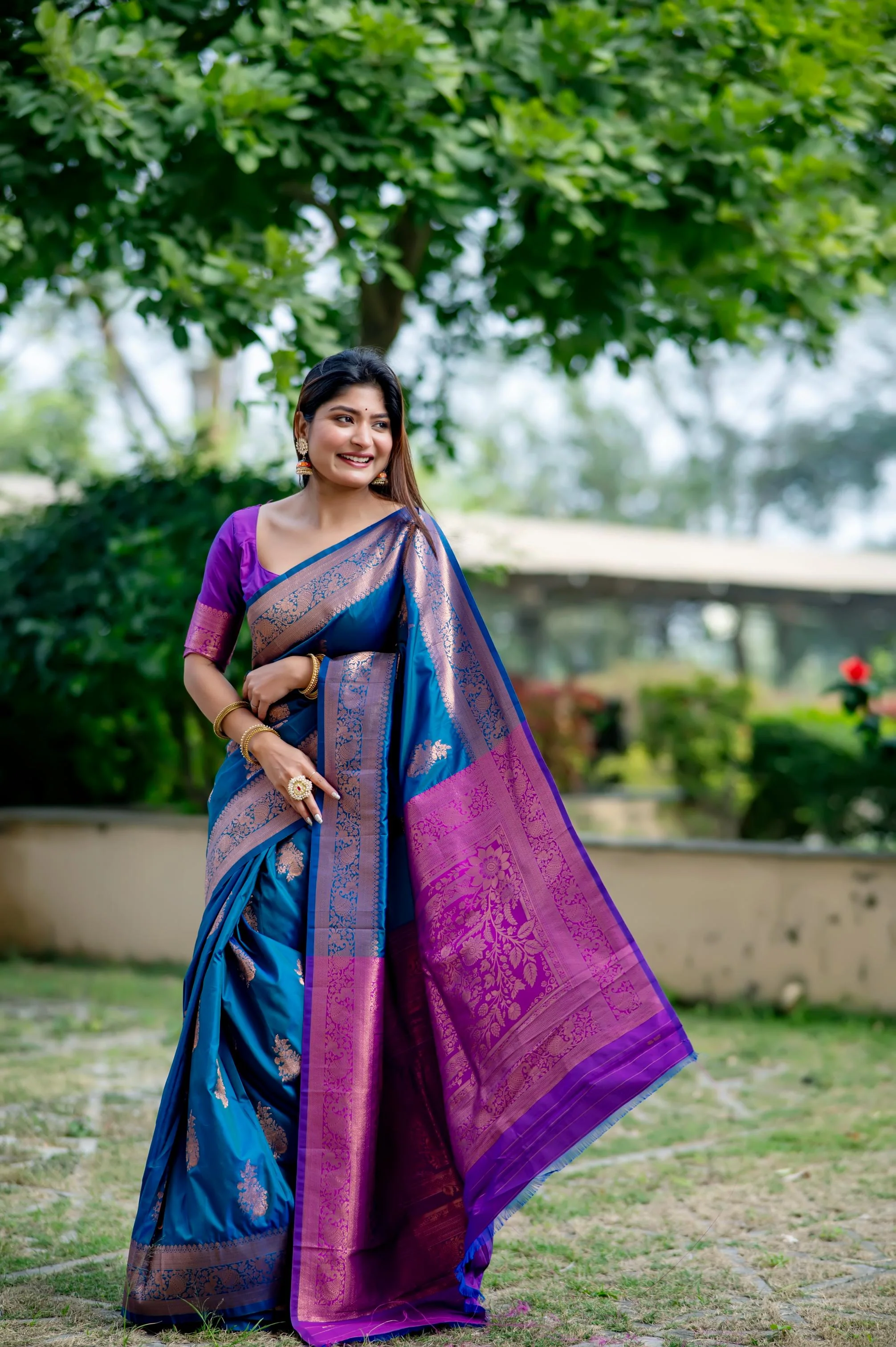 Jyoti Fashion Women's Blue Soft Banarasi Silk Zari Woven Saree with Blouse - Image 2
