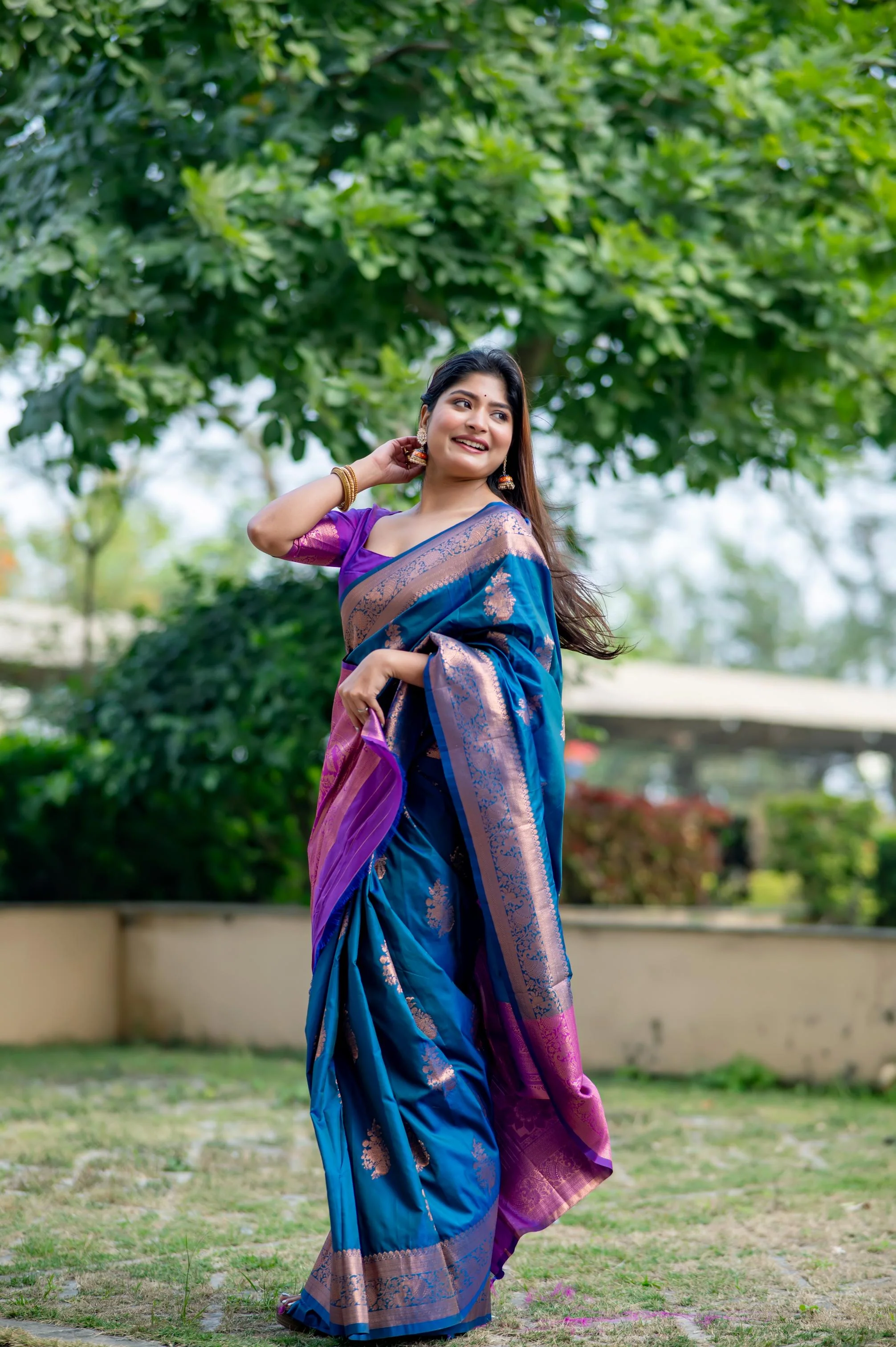 Jyoti Fashion Women's Blue Soft Banarasi Silk Zari Woven Saree with Blouse - Image 3