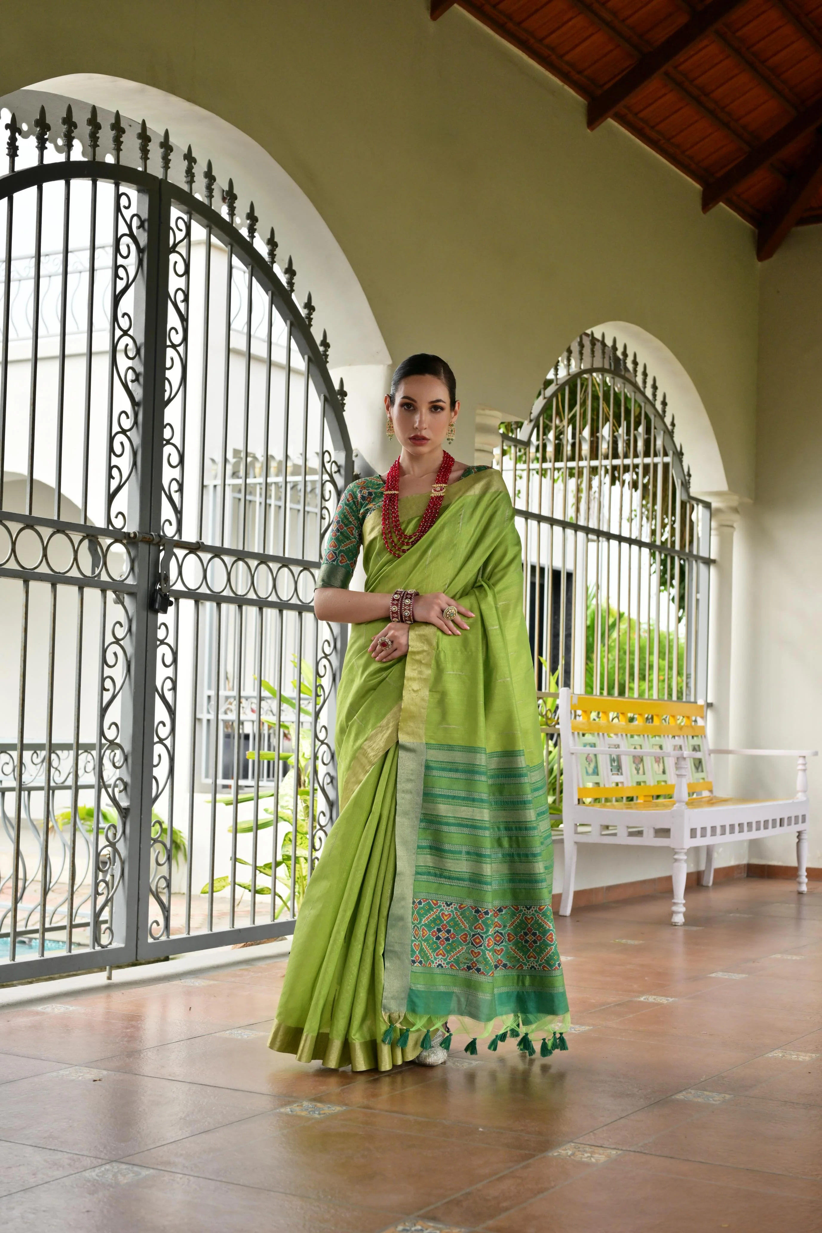 Jyoti Fashion Women's Green Khadi Raw Silk Meena Weaving Patola Saree with Blouse