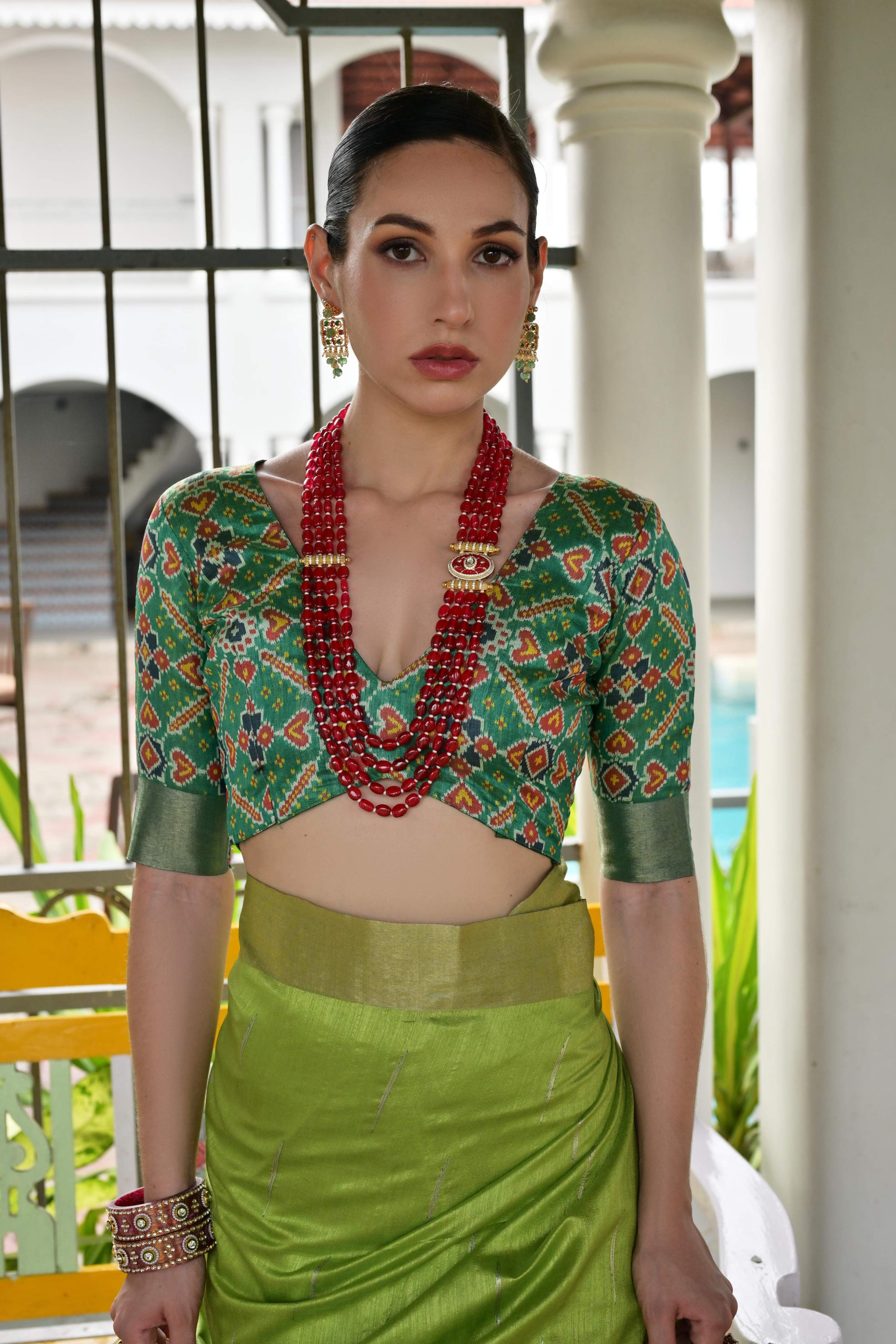 Jyoti Fashion Women's Green Khadi Raw Silk Meena Weaving Patola Saree with Blouse - Image 3