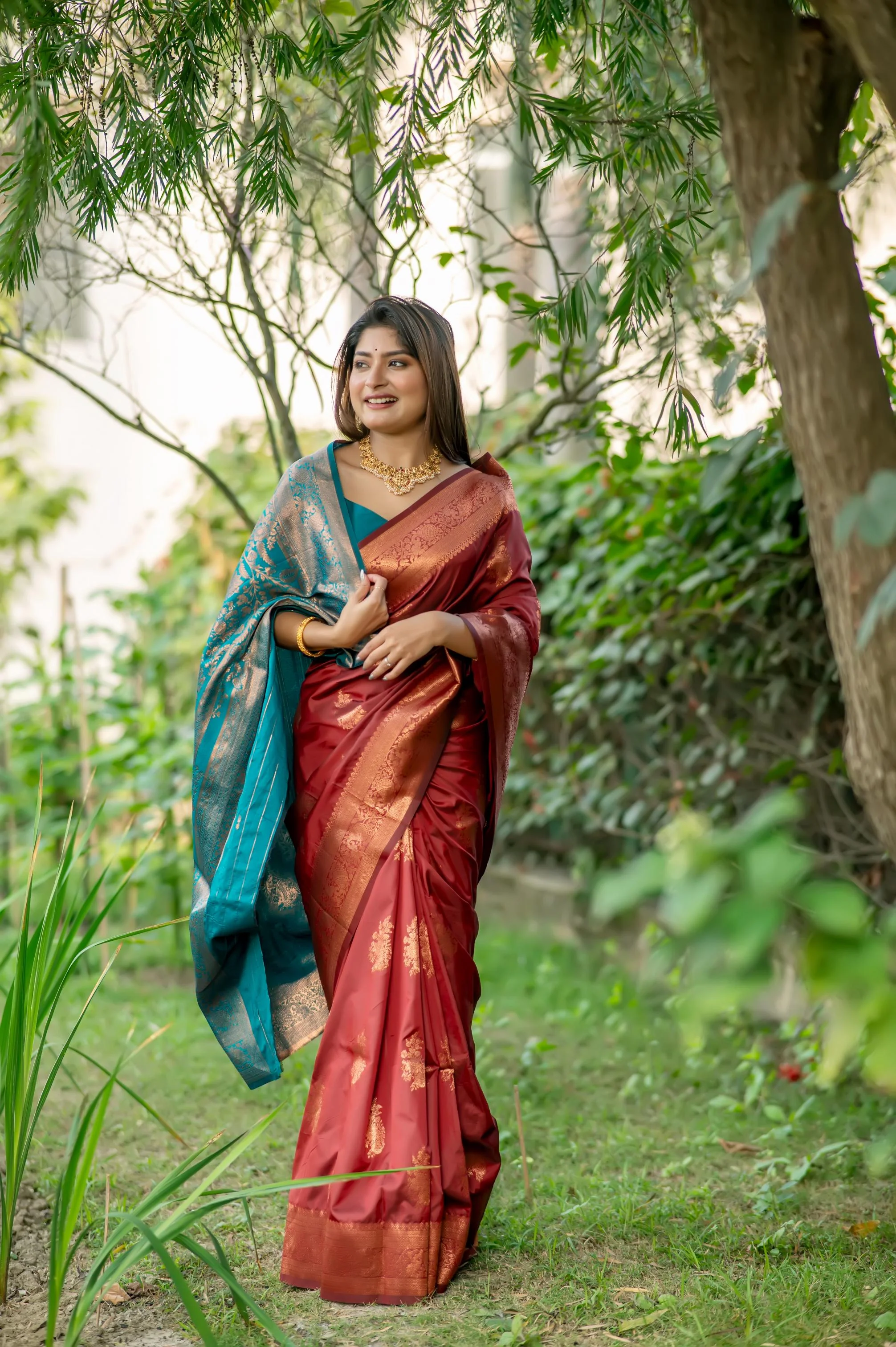 Jyoti Fashion Women's Maroon Soft Banarasi Silk Zari Woven Saree with Blouse - Image 2