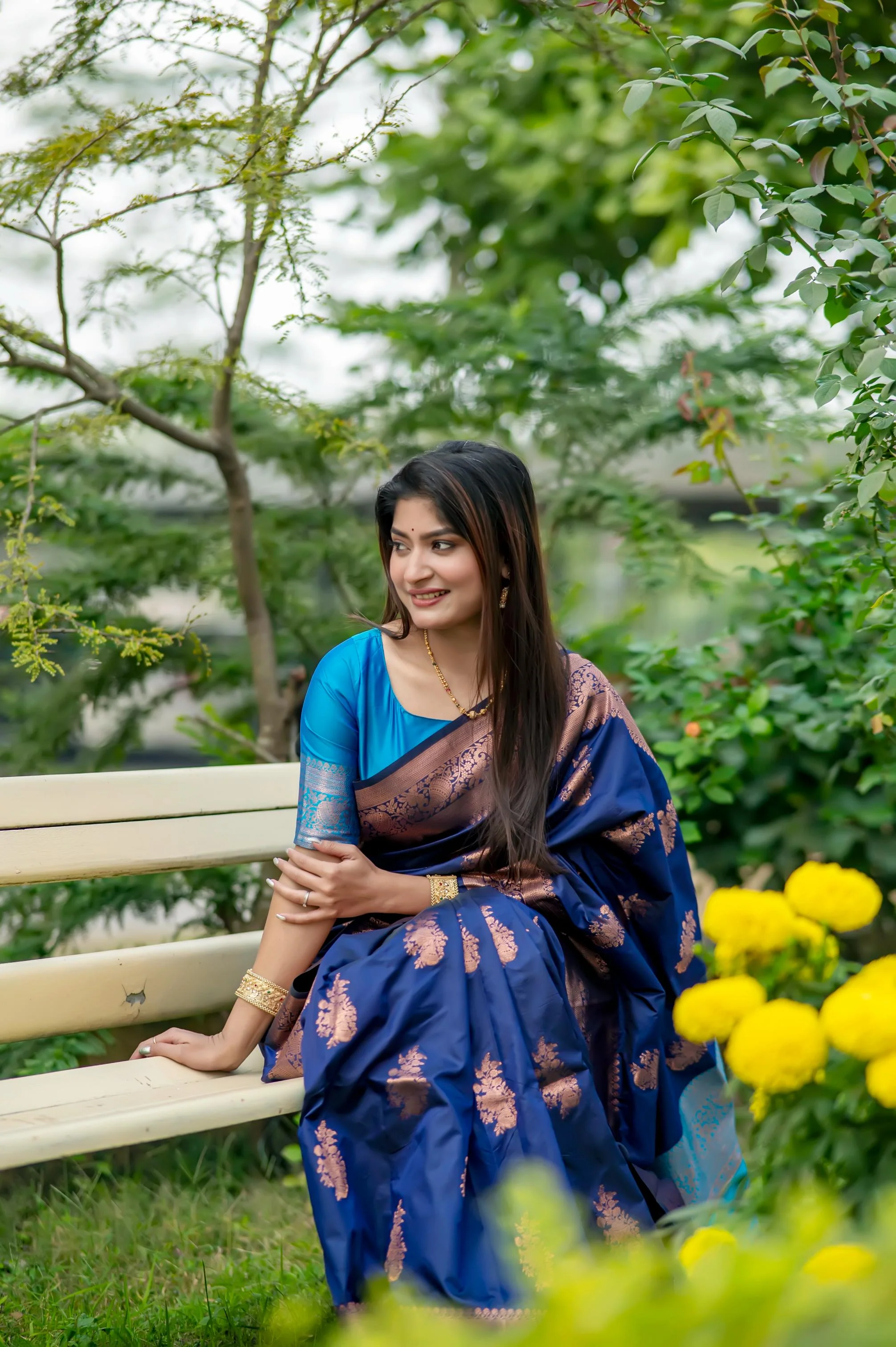 Jyoti Fashion Women's Navy Blue Soft Banarasi Silk Zari Woven Saree with Blouse - Image 2