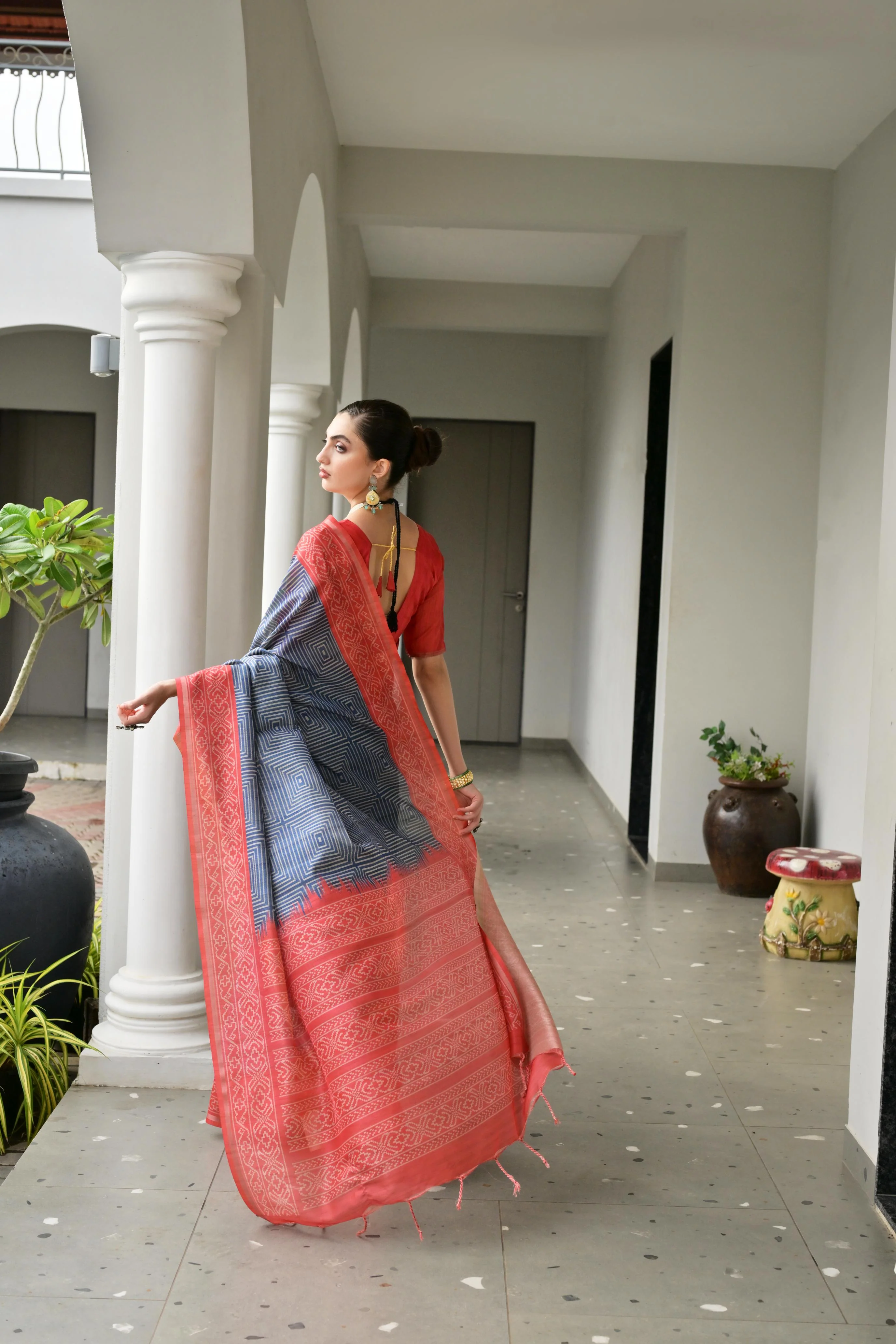 Jyoti Fashion Women's Navy Blue Soft Tussar Silk Ikkat Printed Saree with Blouse - Image 4