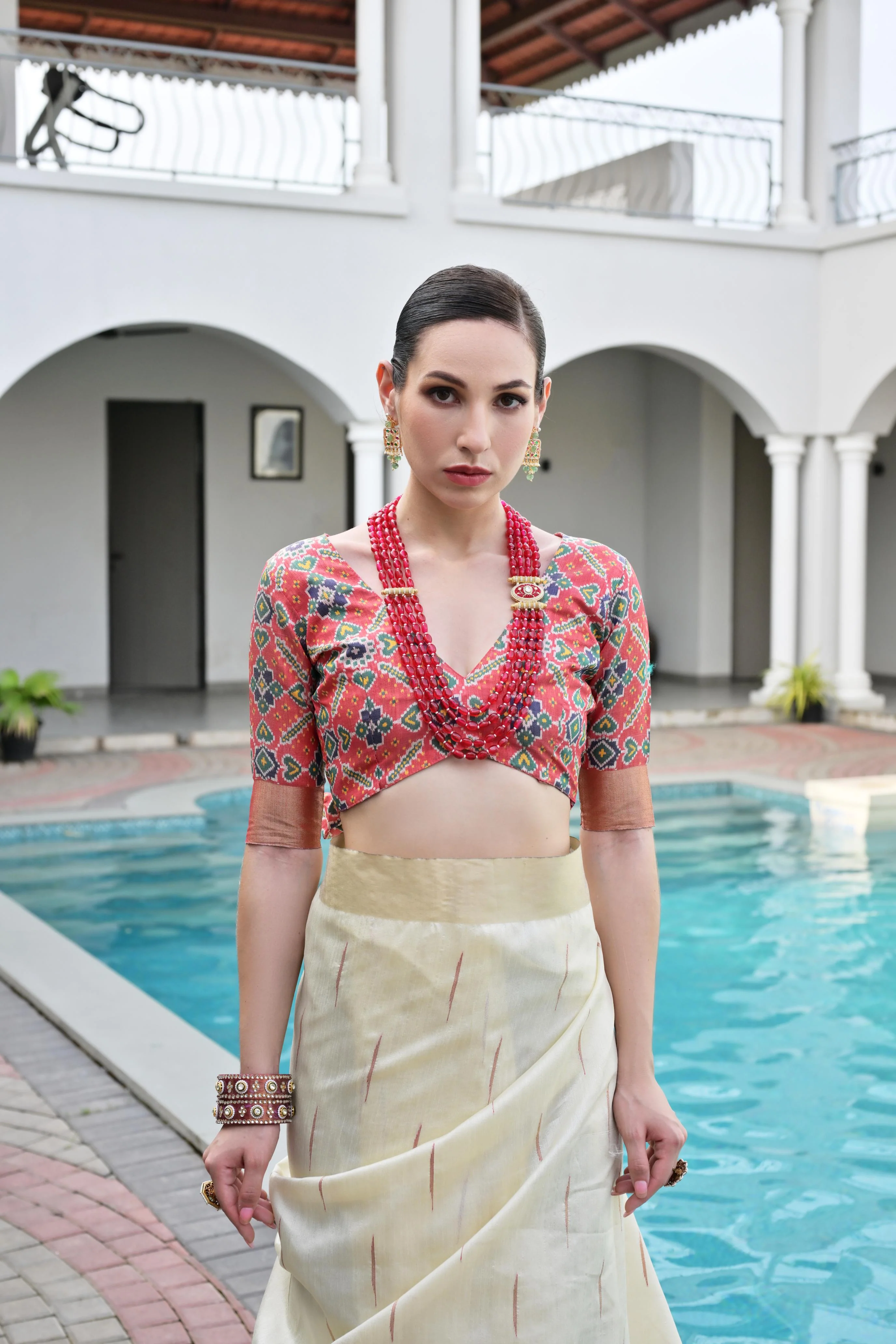 Jyoti Fashion Women's Off White Khadi Raw Silk Meena Weaving Patola Saree with Blouse - Image 3