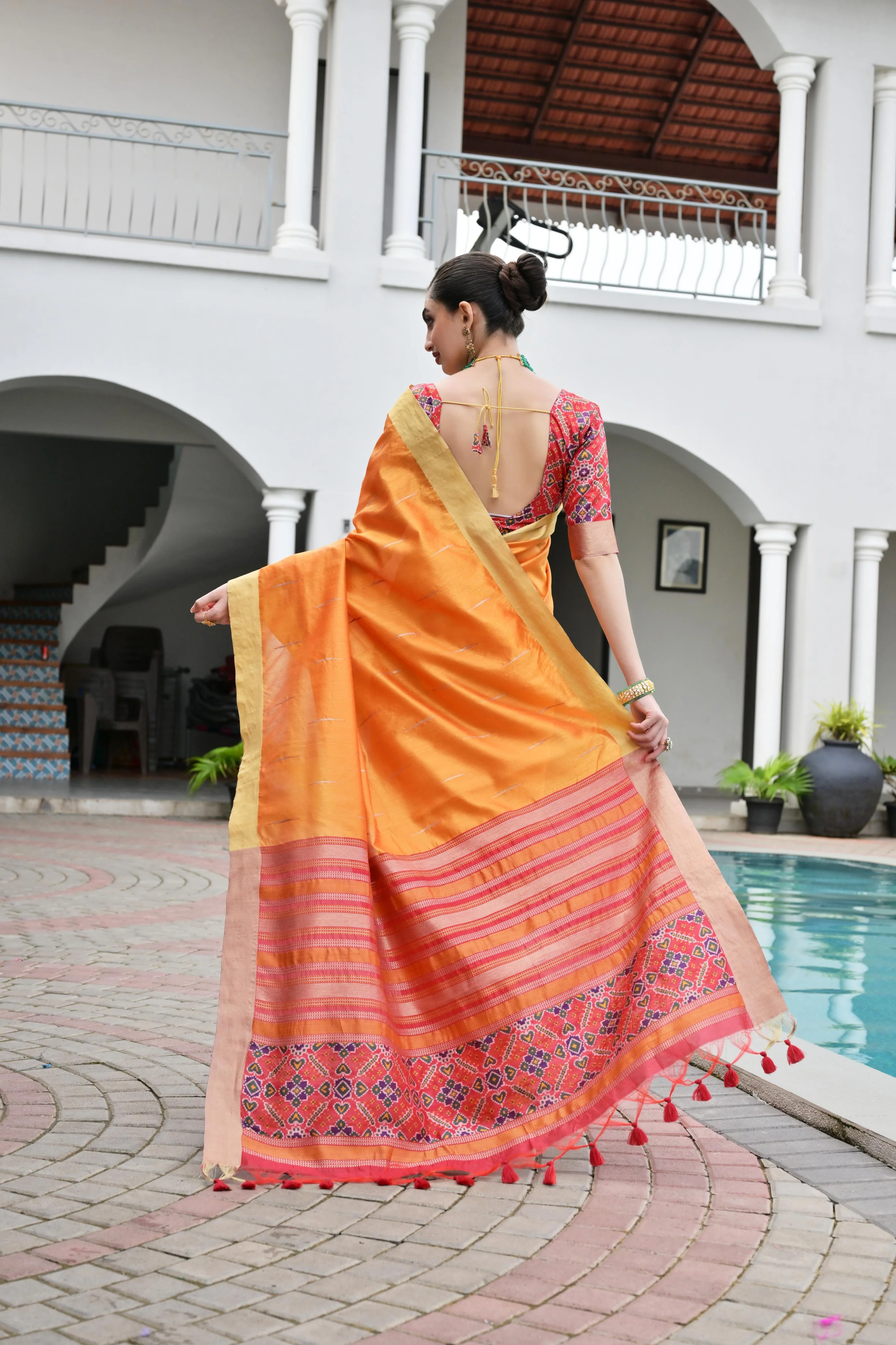 Jyoti Fashion Women's Orange Khadi Raw Silk Meena Weaving Patola Saree with Blouse - Image 5