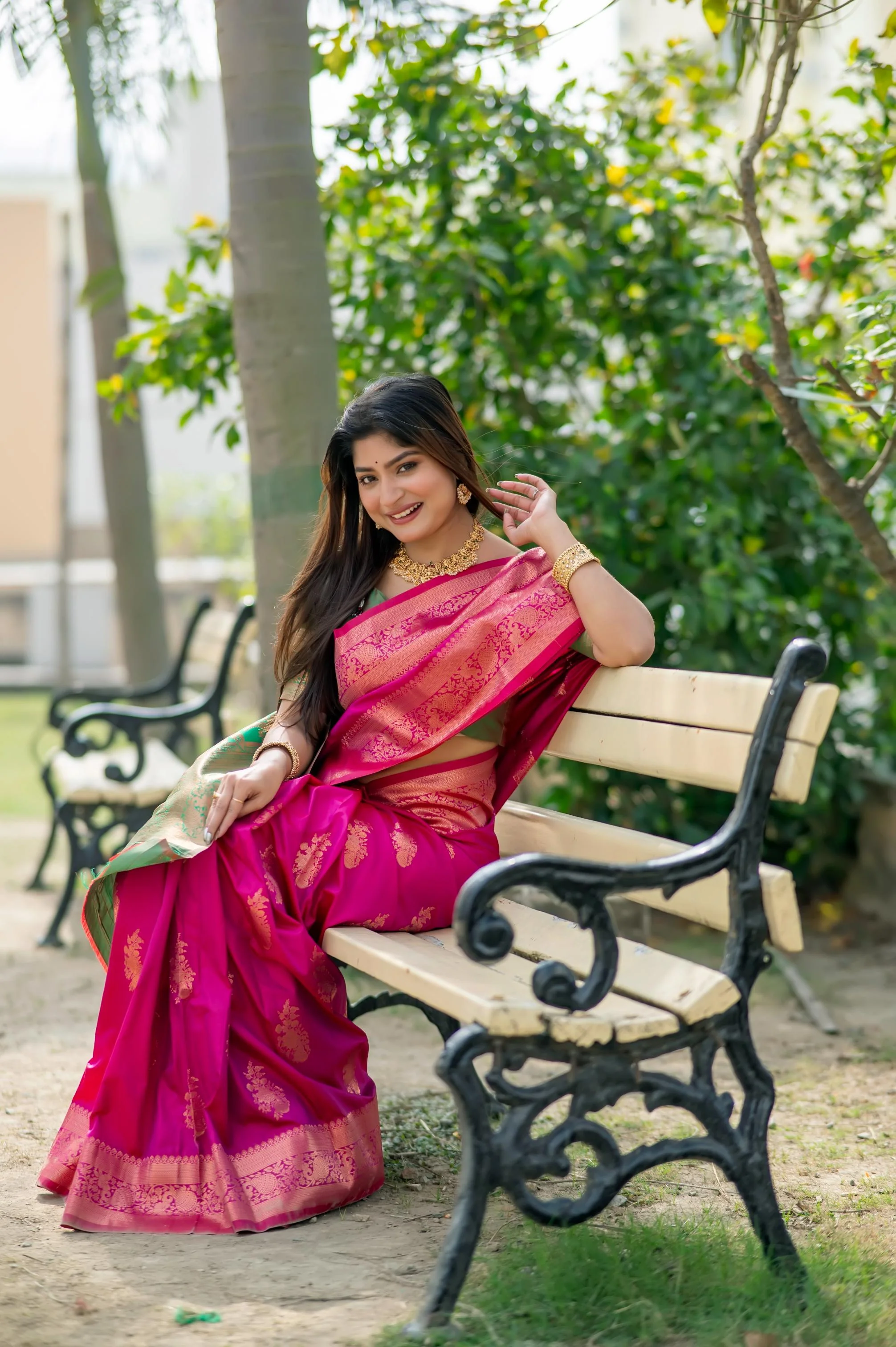 Jyoti Fashion Women's Pink Soft Banarasi Silk Zari Woven Saree with Blouse - Image 3