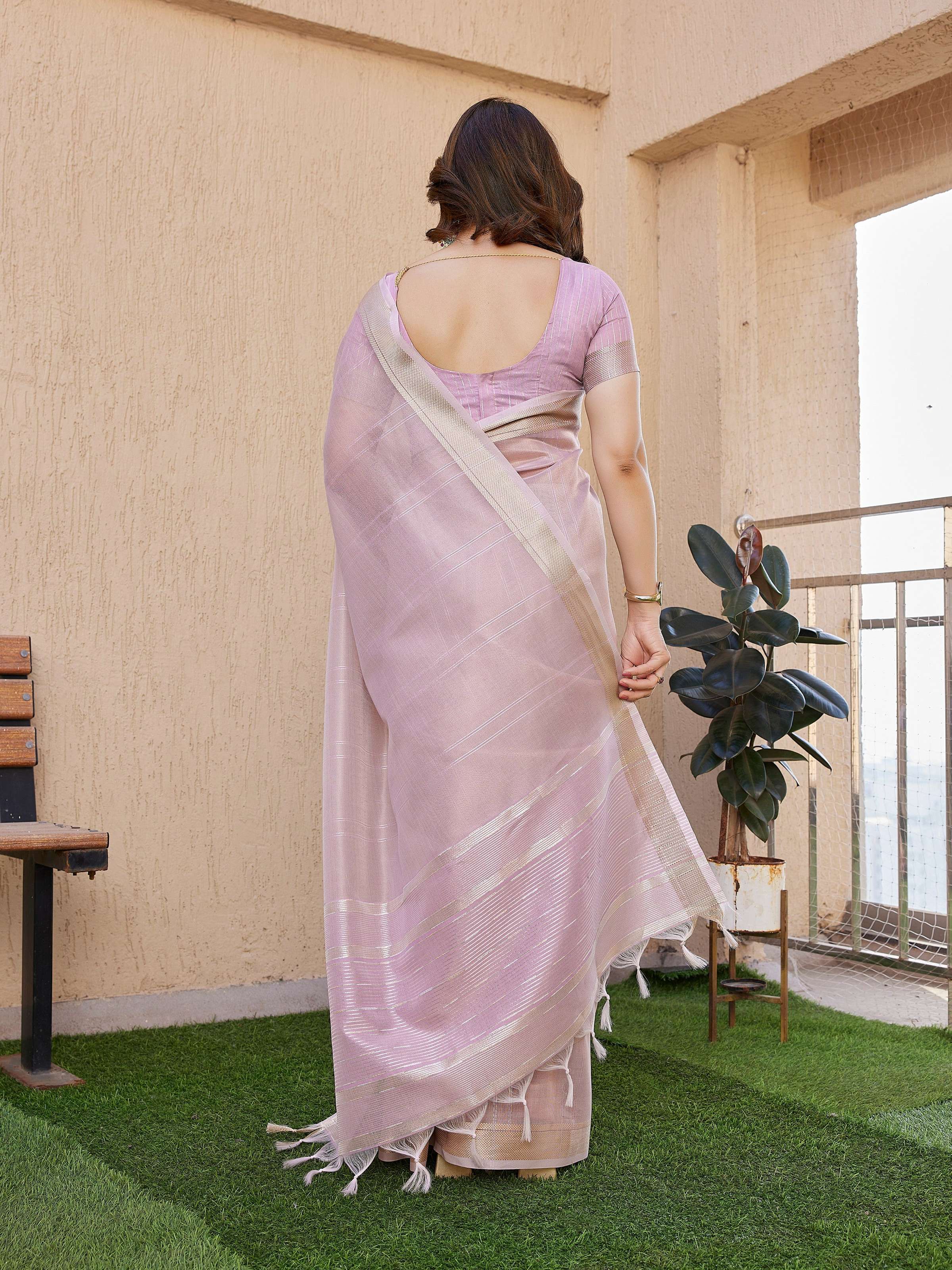 Jyoti Fashion Women's Purple Soft Tissue Linen Silk Zari Woven Saree with Blouse - Image 3