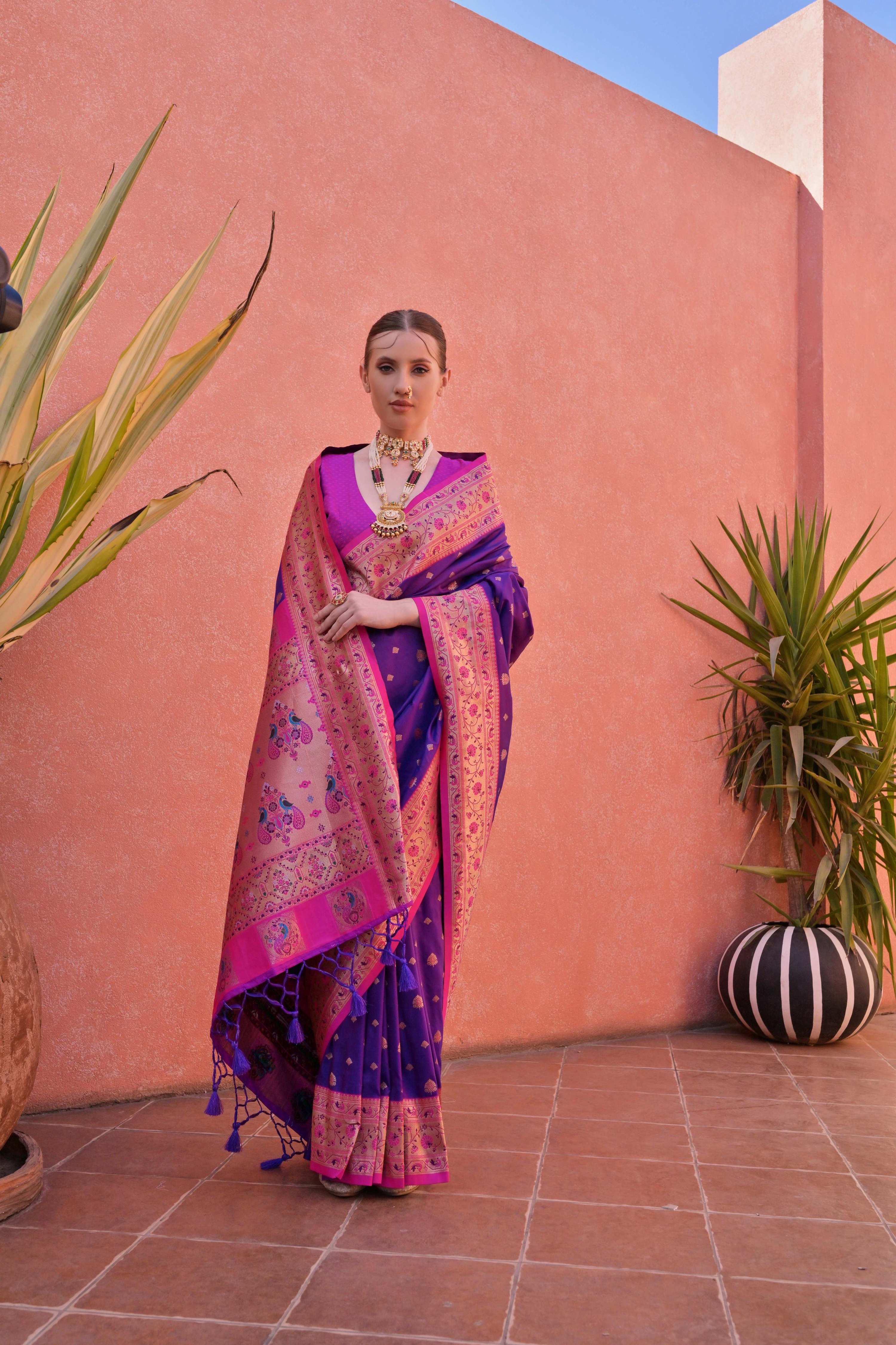 Jyoti Fashion Women's Royal Blue Paithani Silk Zari Woven Saree with Blouse - Image 2