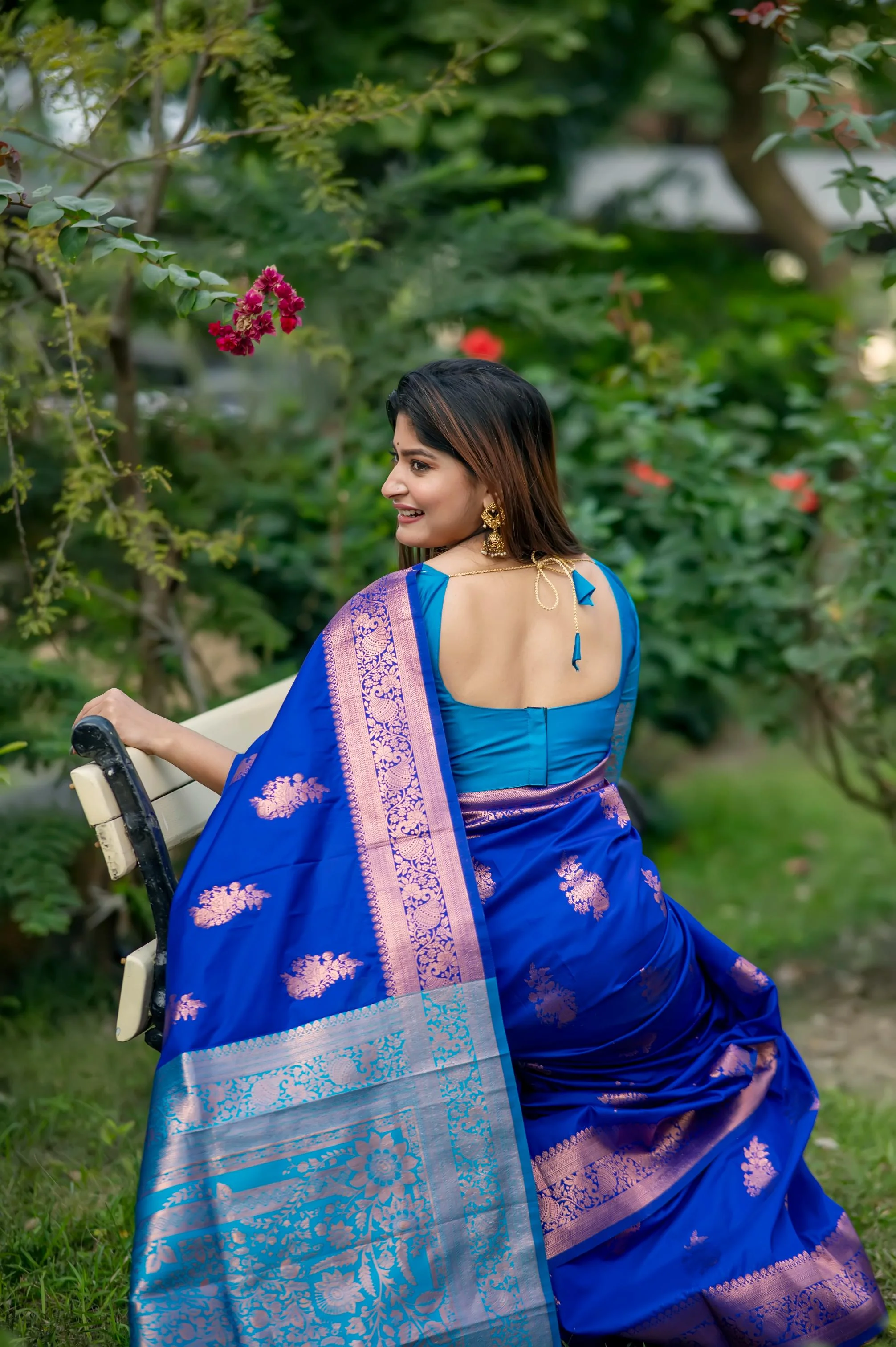 Jyoti Fashion Women's Royal Blue Soft Banarasi Silk Zari Woven Saree with Blouse - Image 4