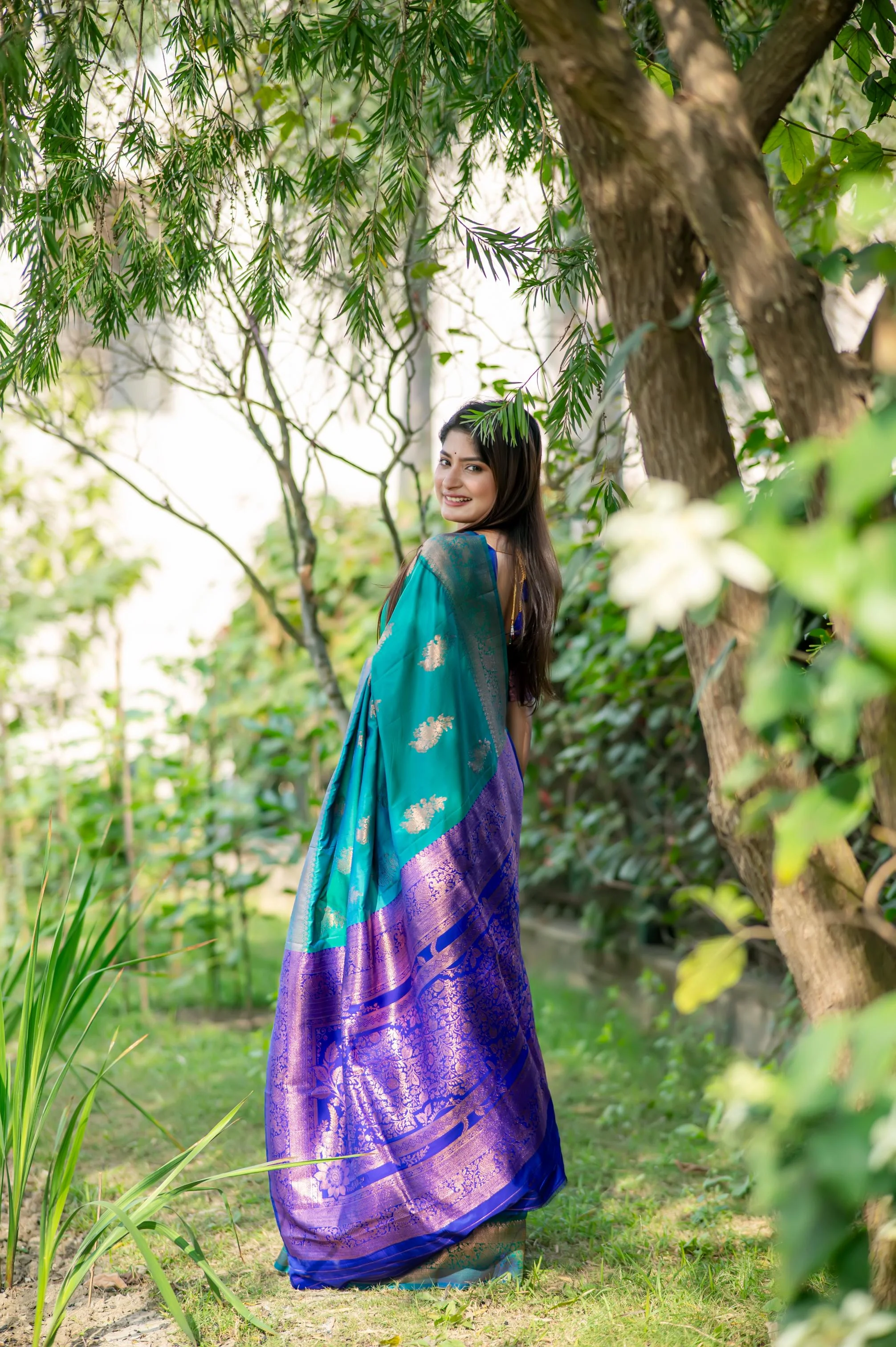 Jyoti Fashion Women's Turquoise Soft Banarasi Silk Zari Woven Saree with Blouse - Image 2