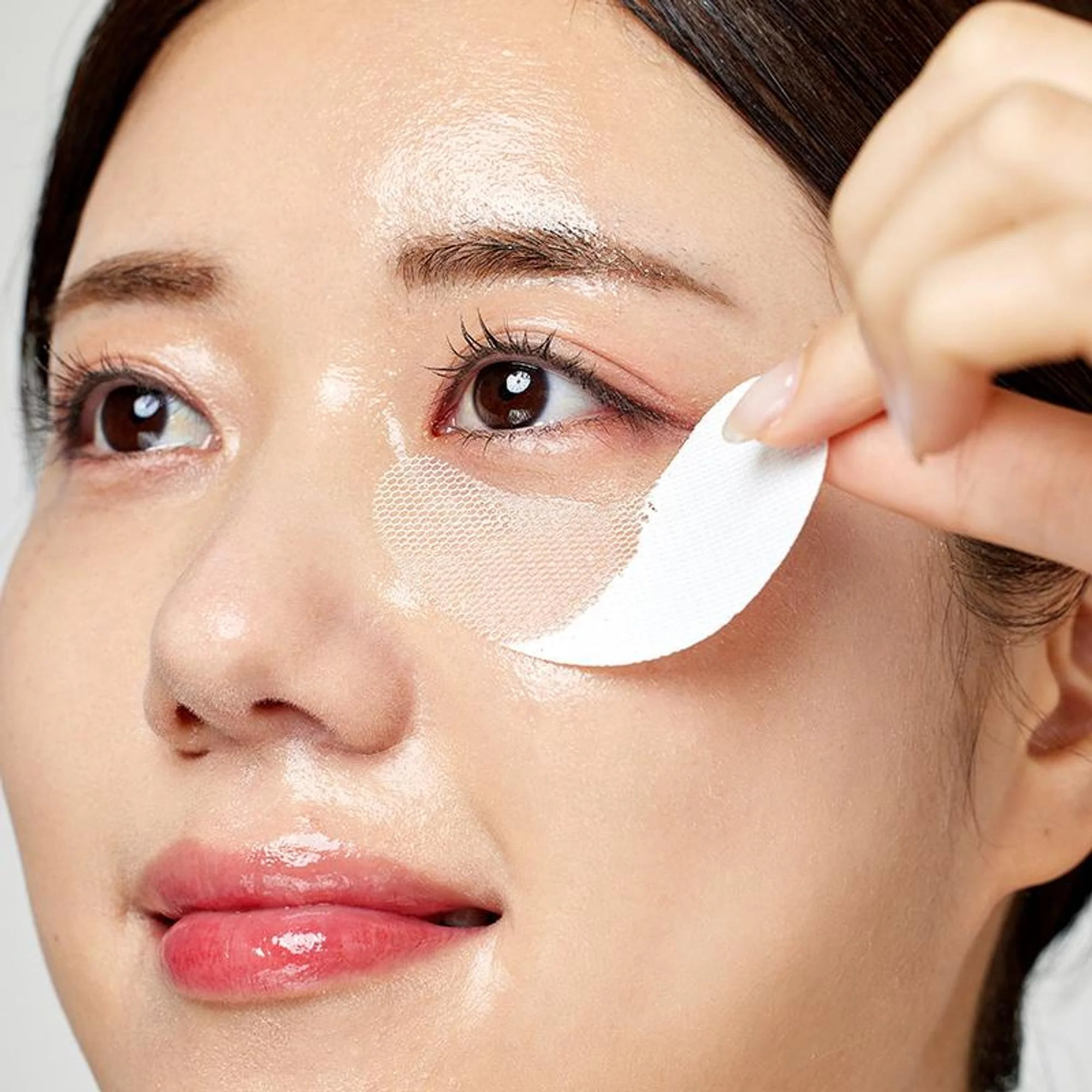 Mixsoon Melting Collagen Eye Film, Hydrates, Firms & Reduces Fine Lines - Image 2