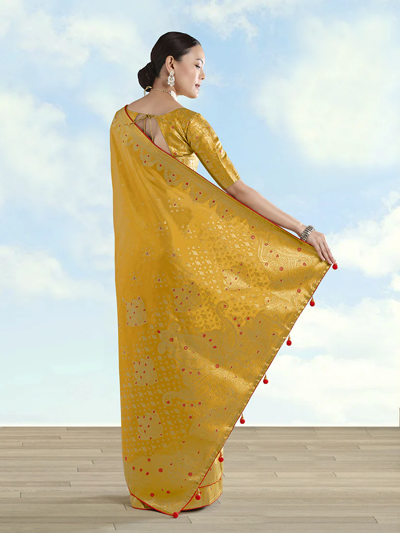 Monjolika Fashion Mustard Color Paisley Zari Woven Banarasi Tissue Silk Saree - Image 4
