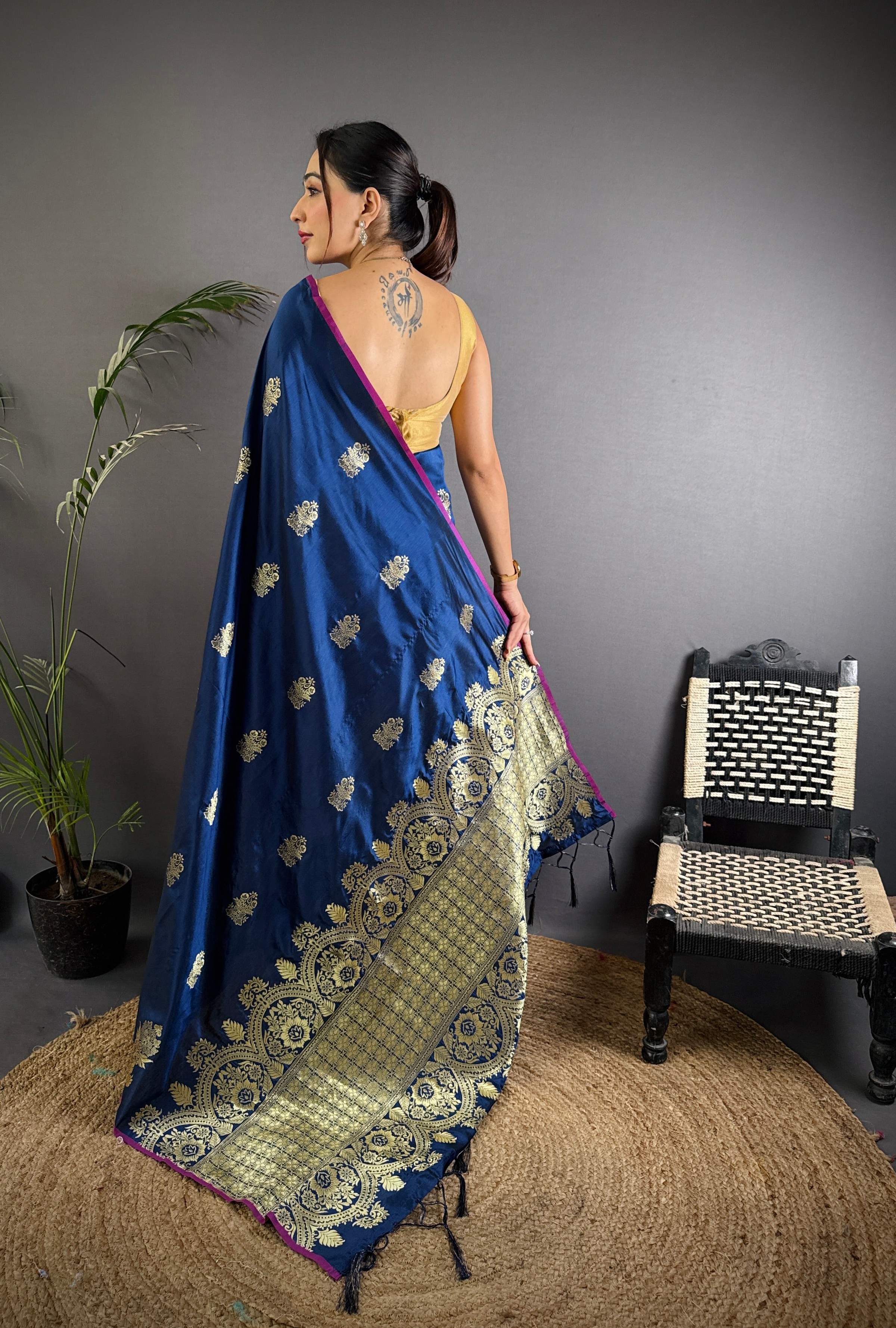 Sonakshi Women'S Blue Pure Lichi Silk With Weaving Zari Traditional Saree With Blouse - Image 3