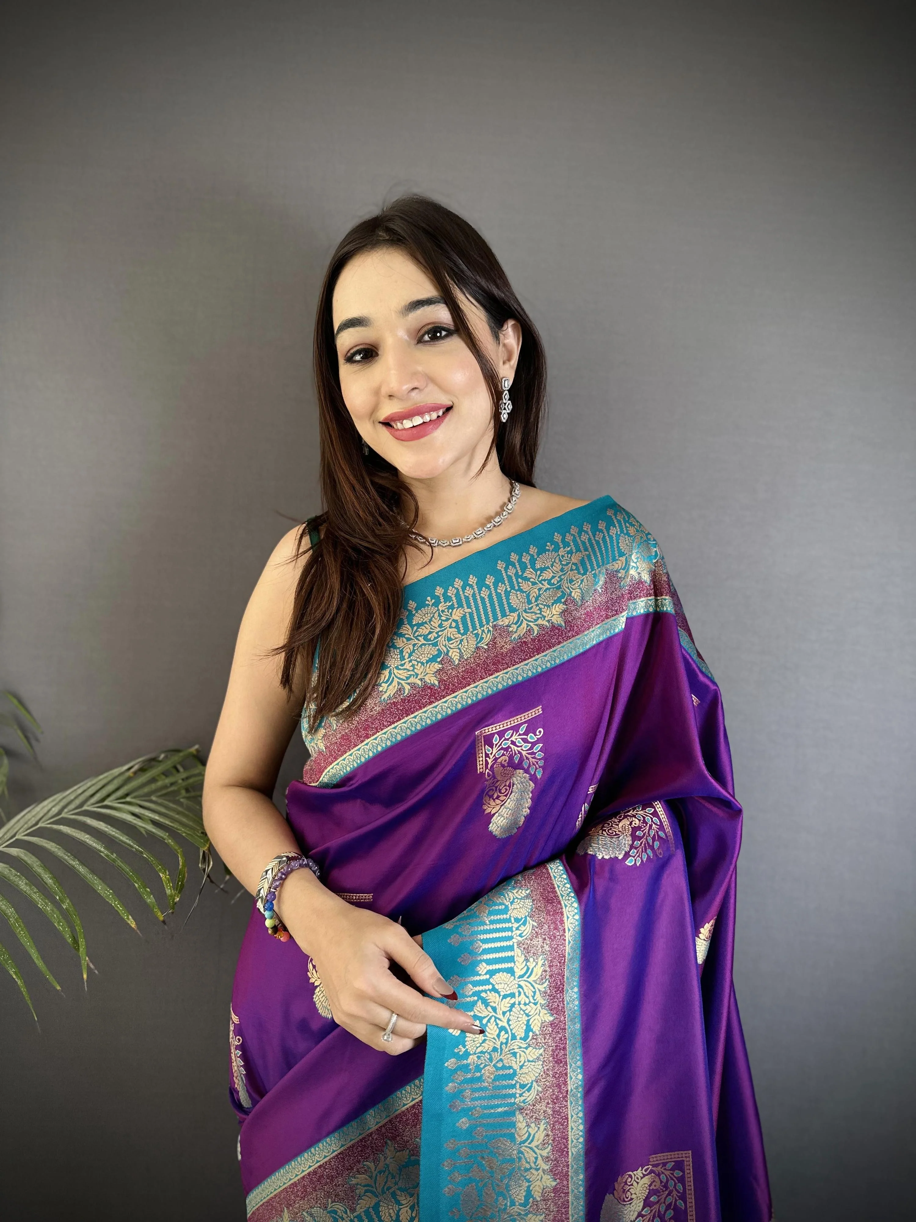 Sonakshi Women'S Blue Pure Soft Banarasi Silk With Contrast Weaving Border And Pallu Traditional Saree With Blouse - Image 3