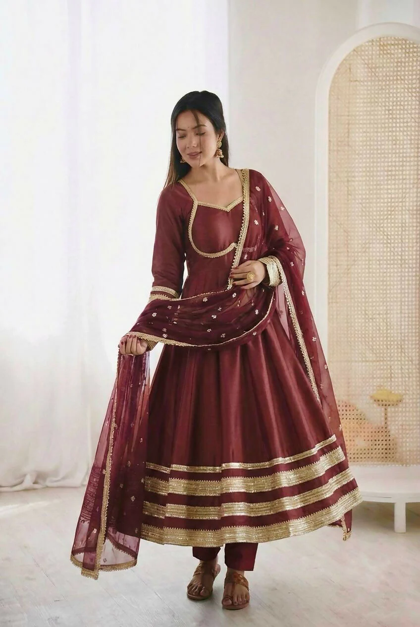 Teeya Creation Maroon Cosmos Gold Lace Work Party Wear Gown - Image 2
