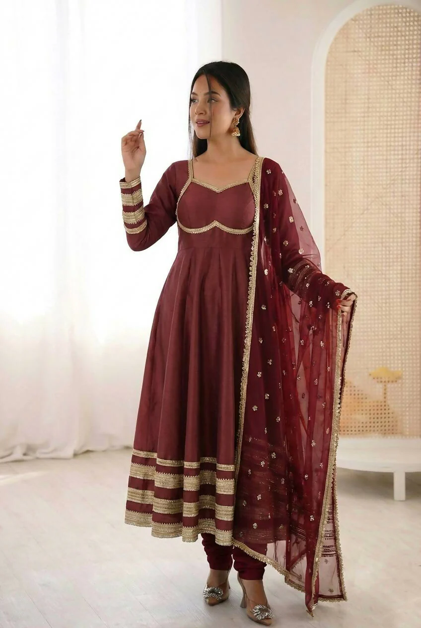 Teeya Creation Maroon Cosmos Gold Lace Work Party Wear Gown - Image 3