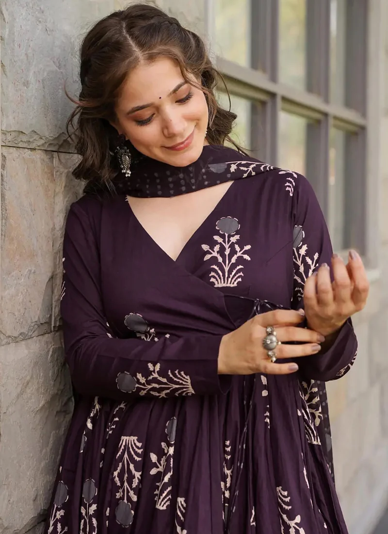 Vegaa Fashion Dark Purple Pure Muslin Digital Printed Designer Salwar Suit - Image 3