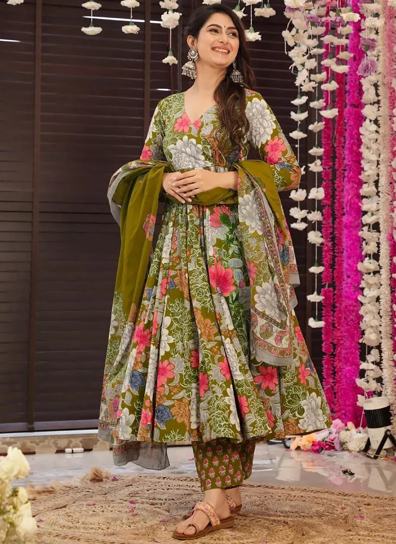 Vegaa Fashion Mehndi Muslin Digital Print Designer Salwar Suit